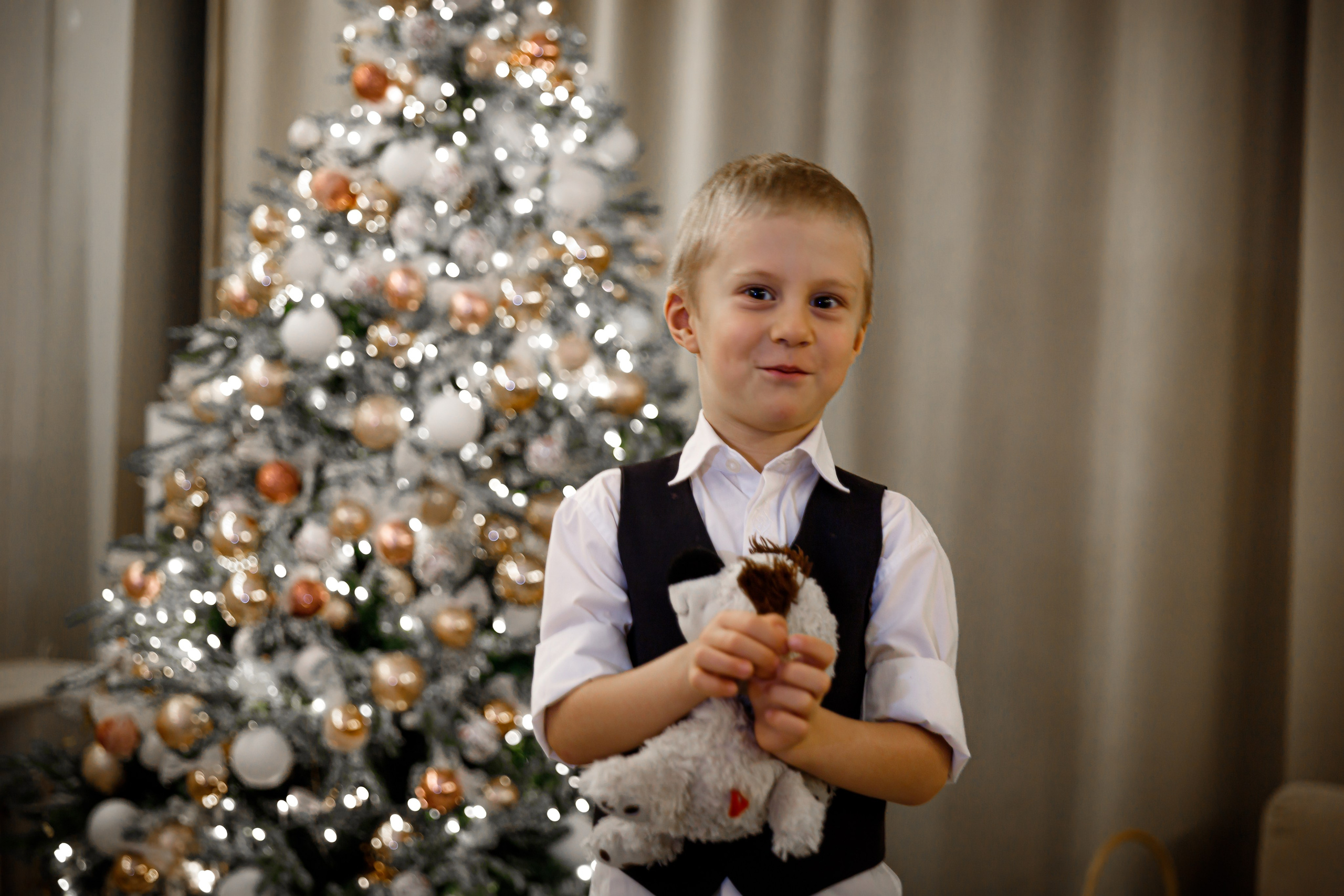 CherryFamily HappyNewYear DailyStudio. ФОТОГРАФ РАДОСТИ Фотосессия в студии СПб. Портретный фотограф — Юрий Торлопов