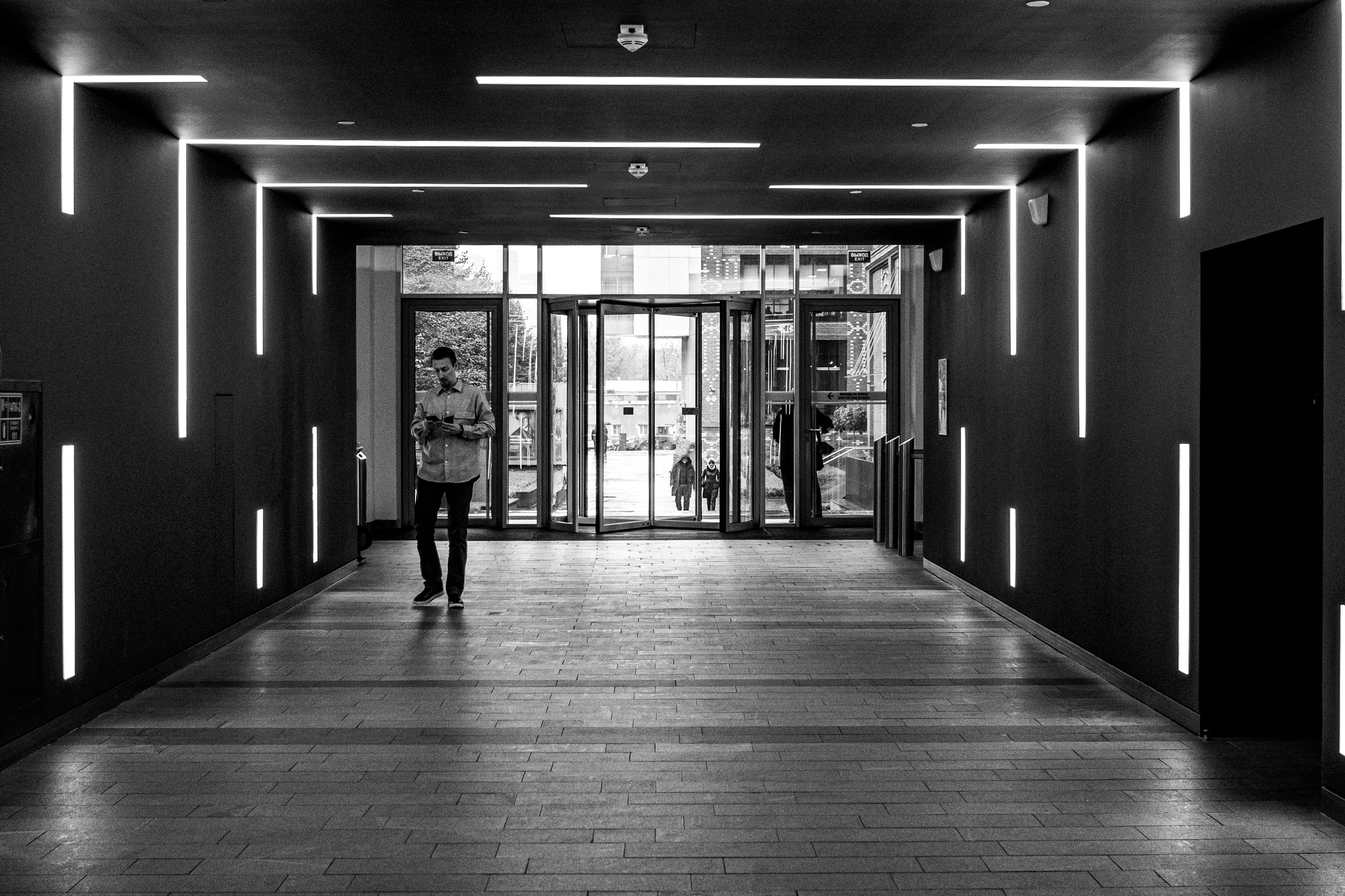 Большевик. Портретный и архитектурный фотограф в Москве и Санкт-Петербурге