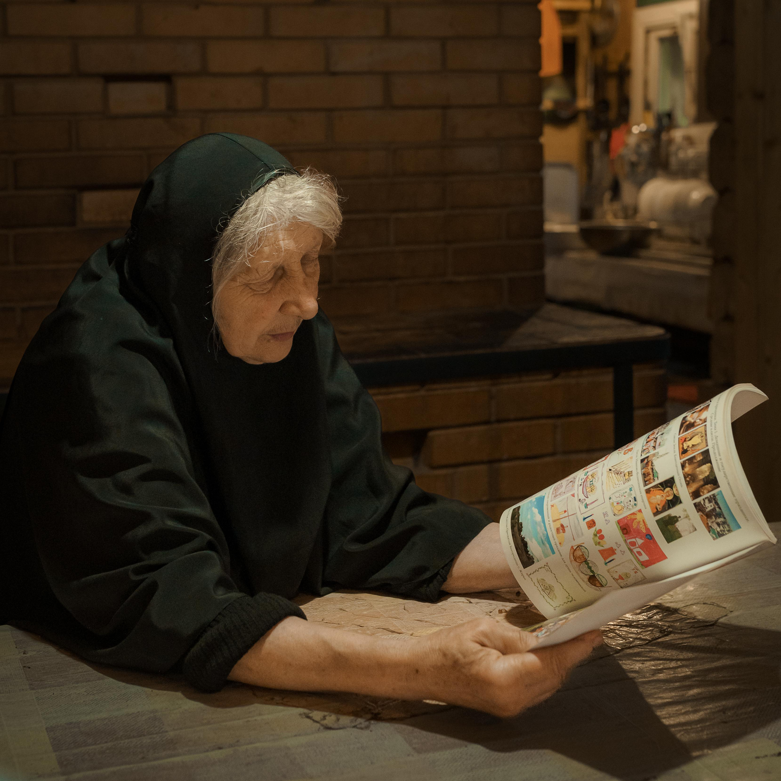 Матушка Анна и матушка Юлия. Где-то в России