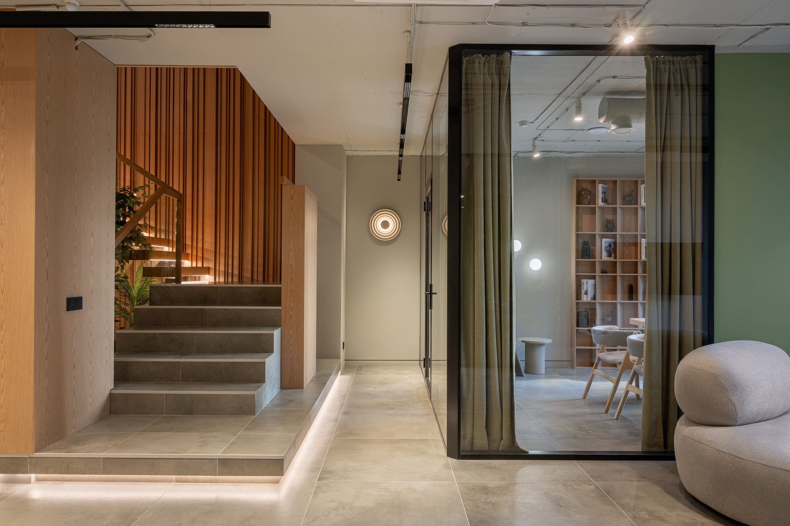 Офис продаж БРУСНИКА «Шишимская горка». Глебов Александр интерьерный фотограф Екатеринбург