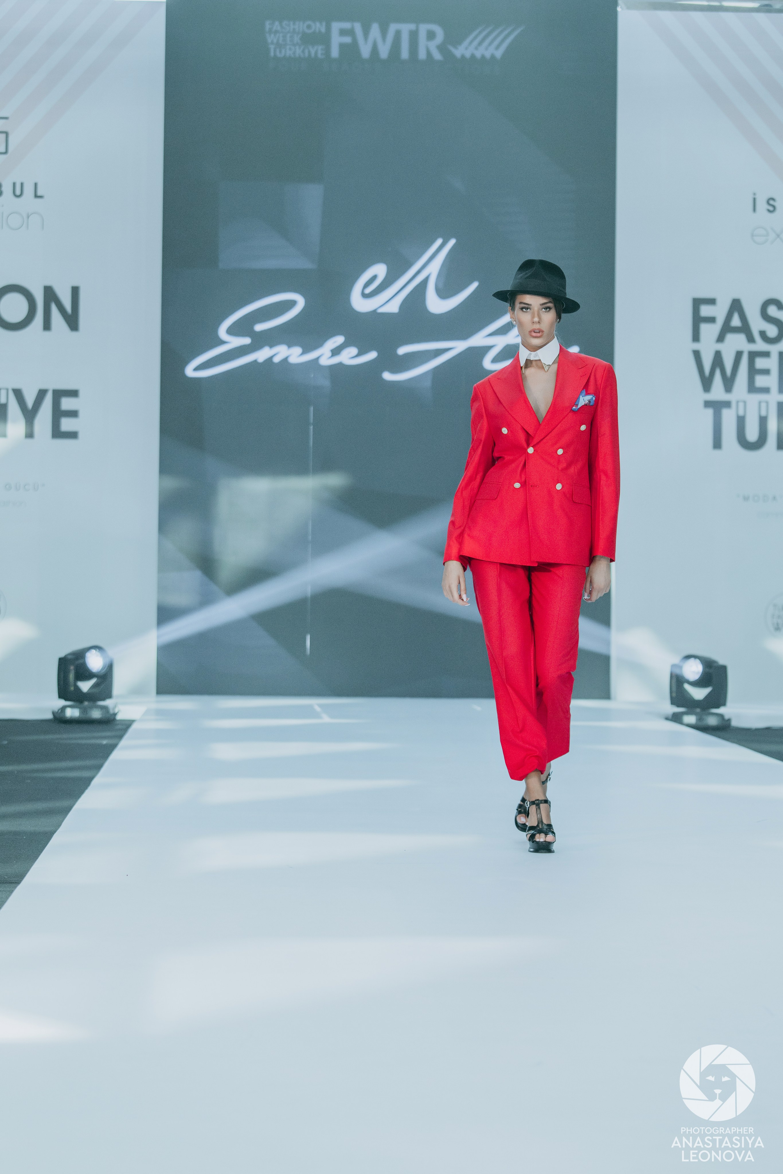 Fashion Week Türkiye [spring, 2025]. Anastasia Leonowa