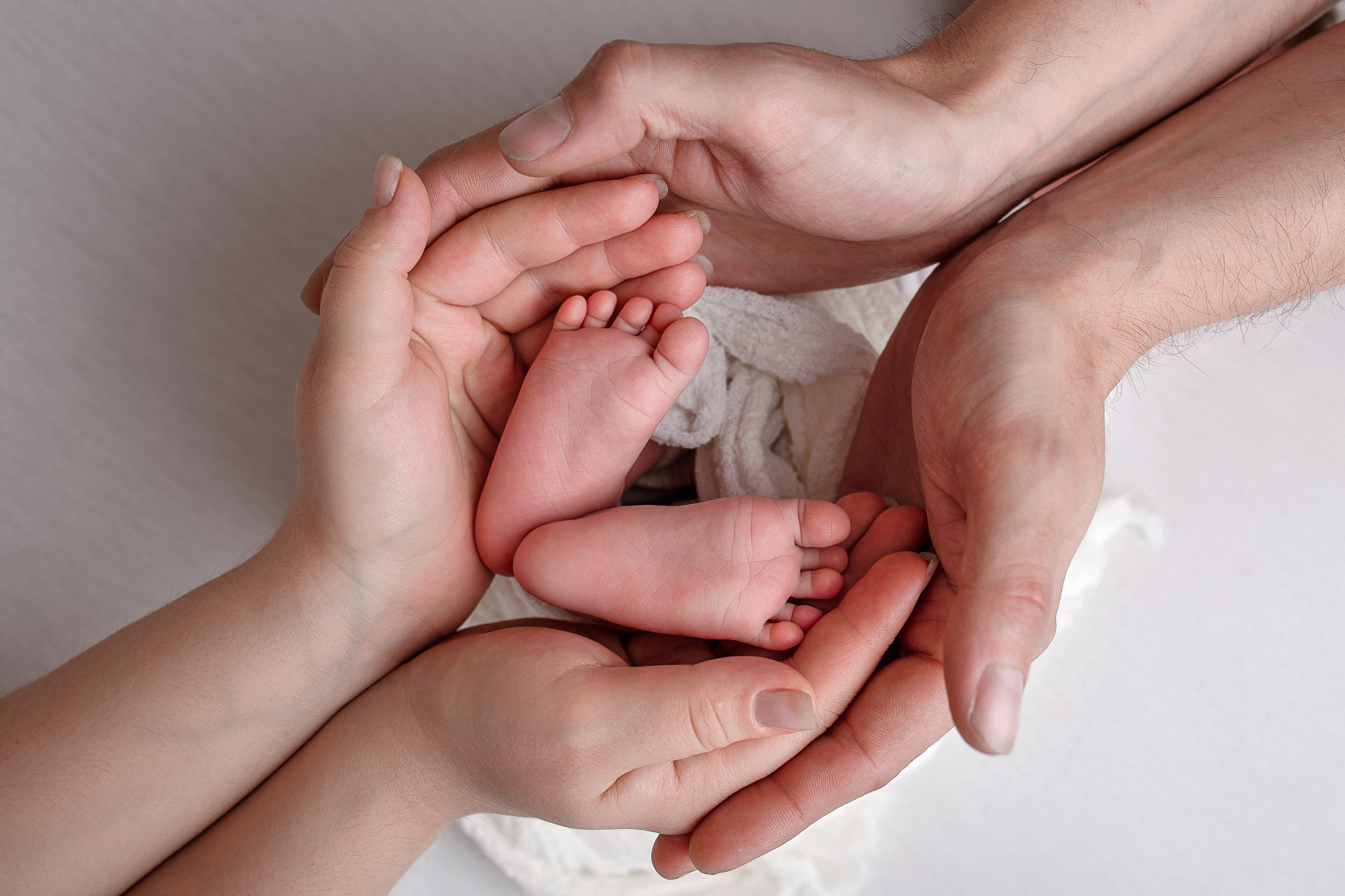 Нежная и милая фотосессия первых дней жизни Вашего ребенка в Минске. Фотограф новорождённых Минск — стоимость newborn фотосессии в Минске