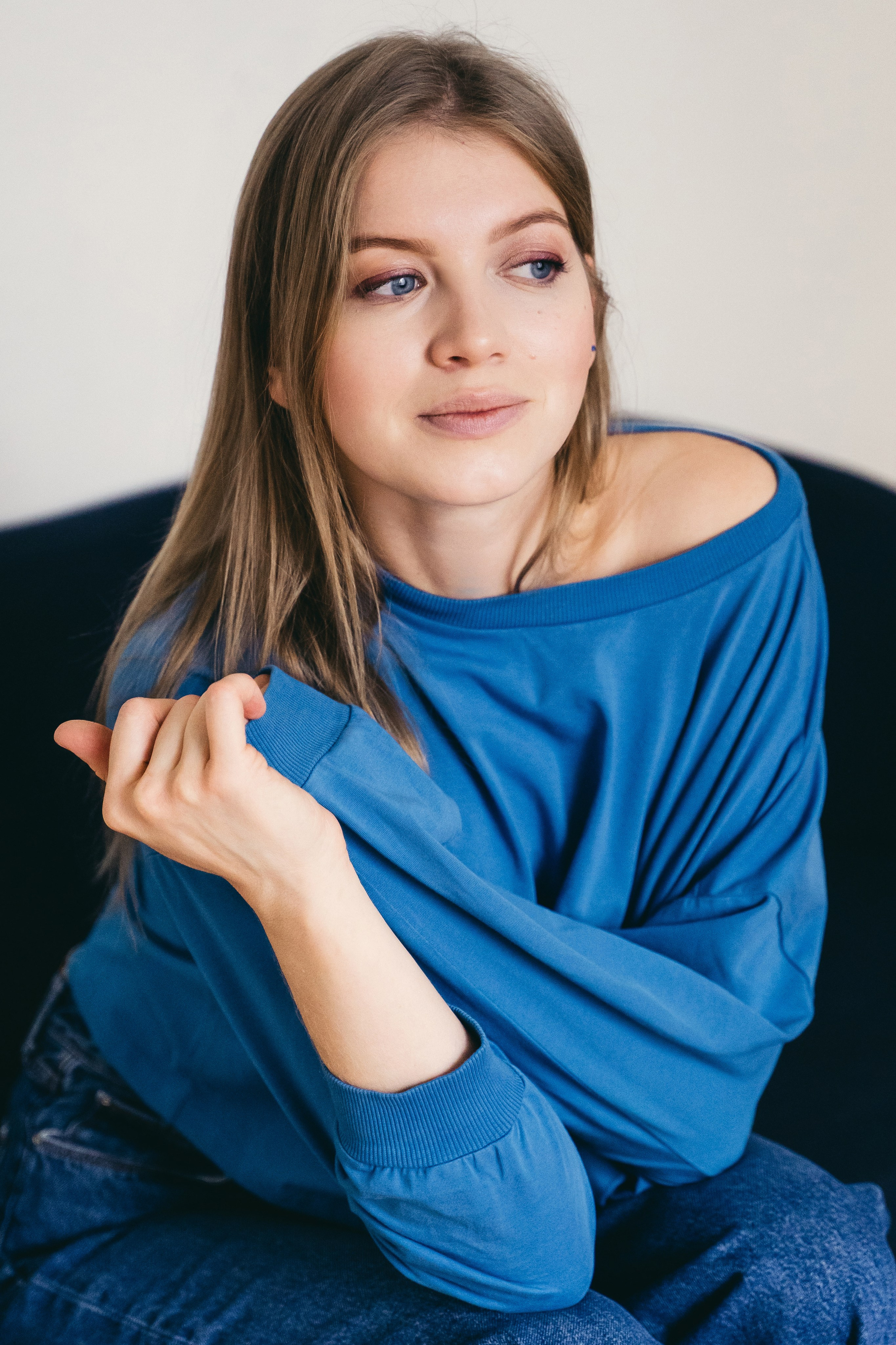 Женский фотограф в Москве и Московской области. Женская фотосессия. Женственные фотографии. Фотографии красивых женщин. Красивая стильная женская фотосессия. Контент-фотосессия. Визуал для блога.