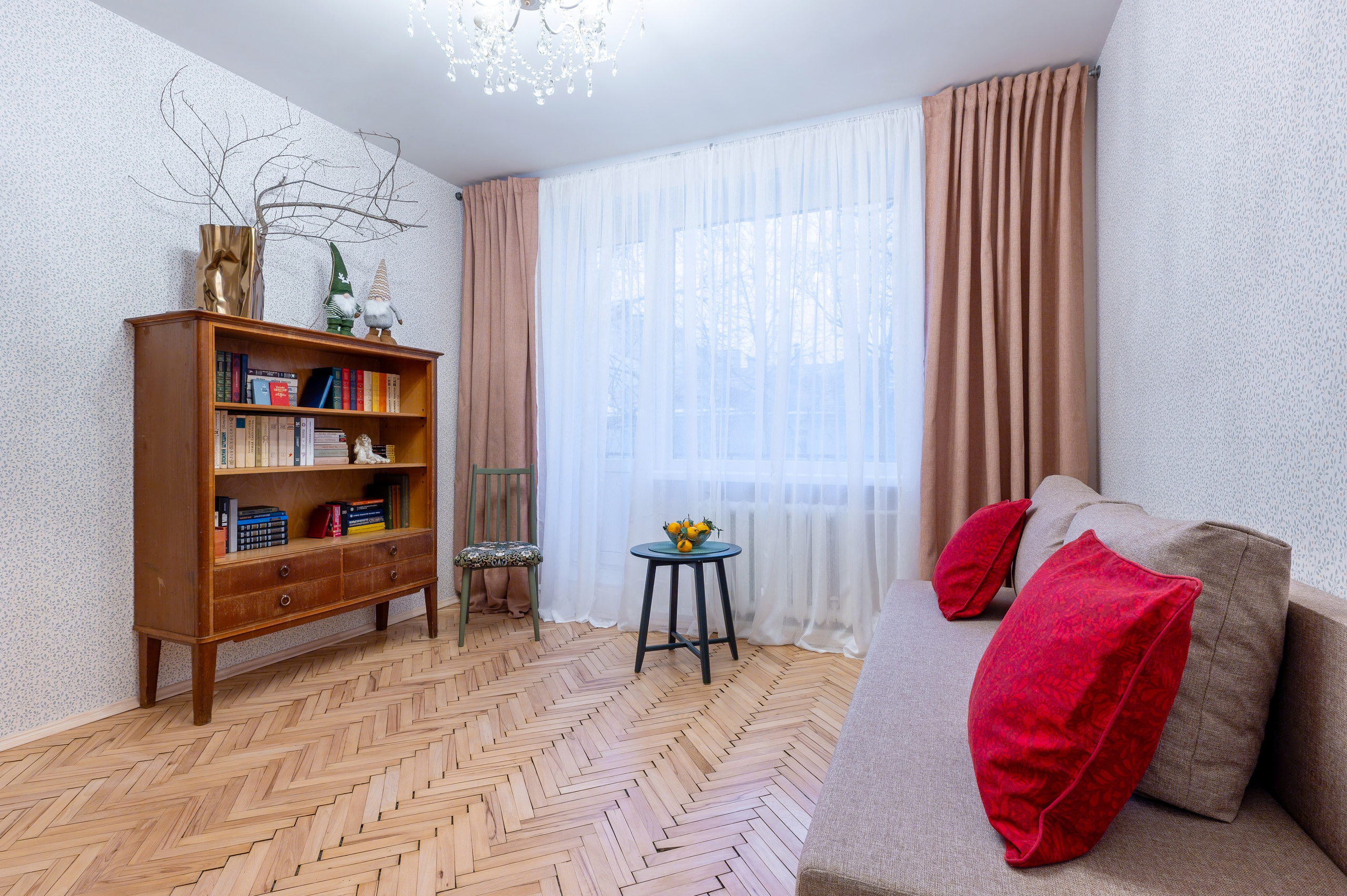 Квартира для суточной аренды на Казанской улице. Интерьерный фотограф. Фото- видеосъемка недвижимости Санкт-Петербург