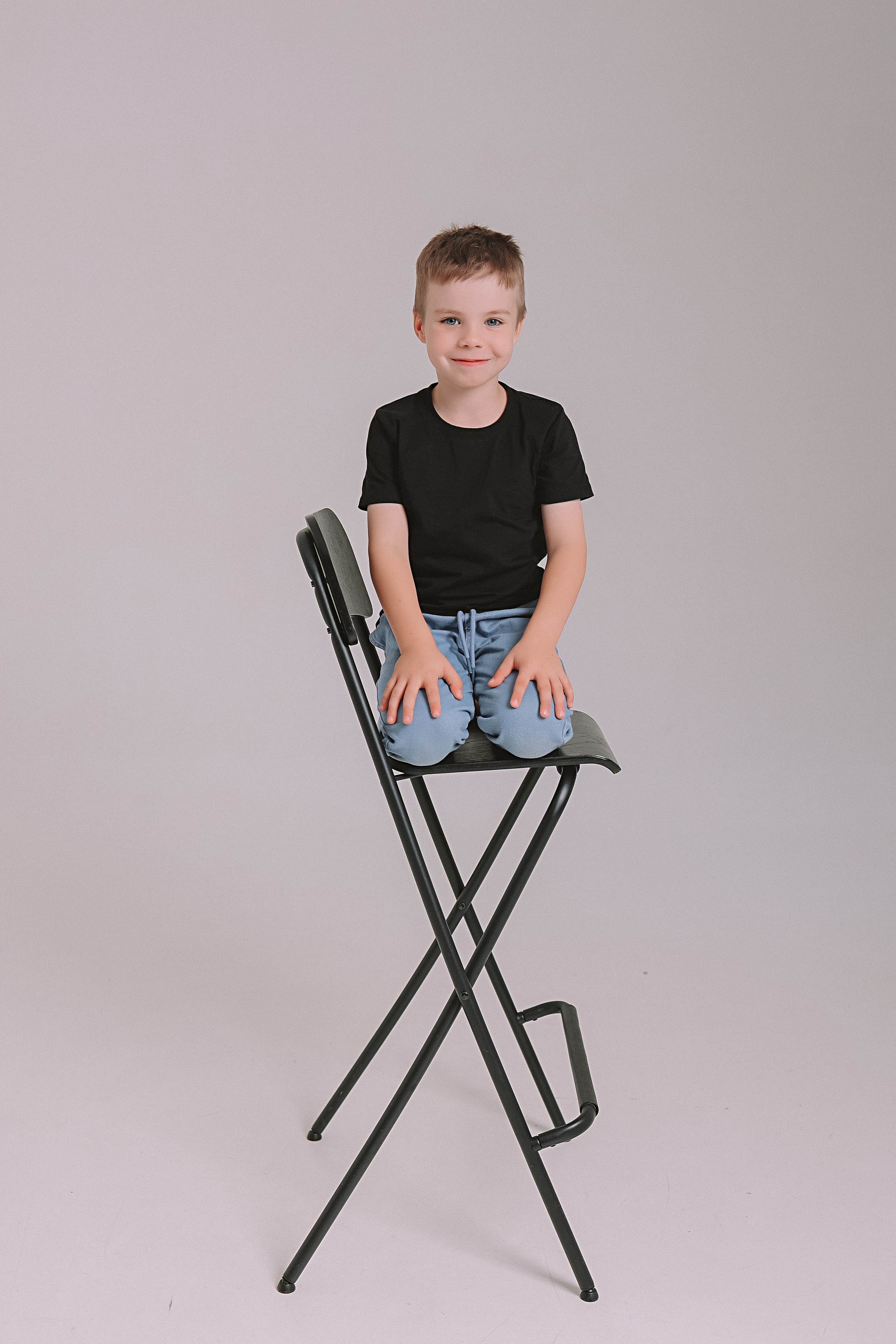 Фататум циклорама и зал. Семейный фотограф Тюмень, фотограф на роды Салмина Мария