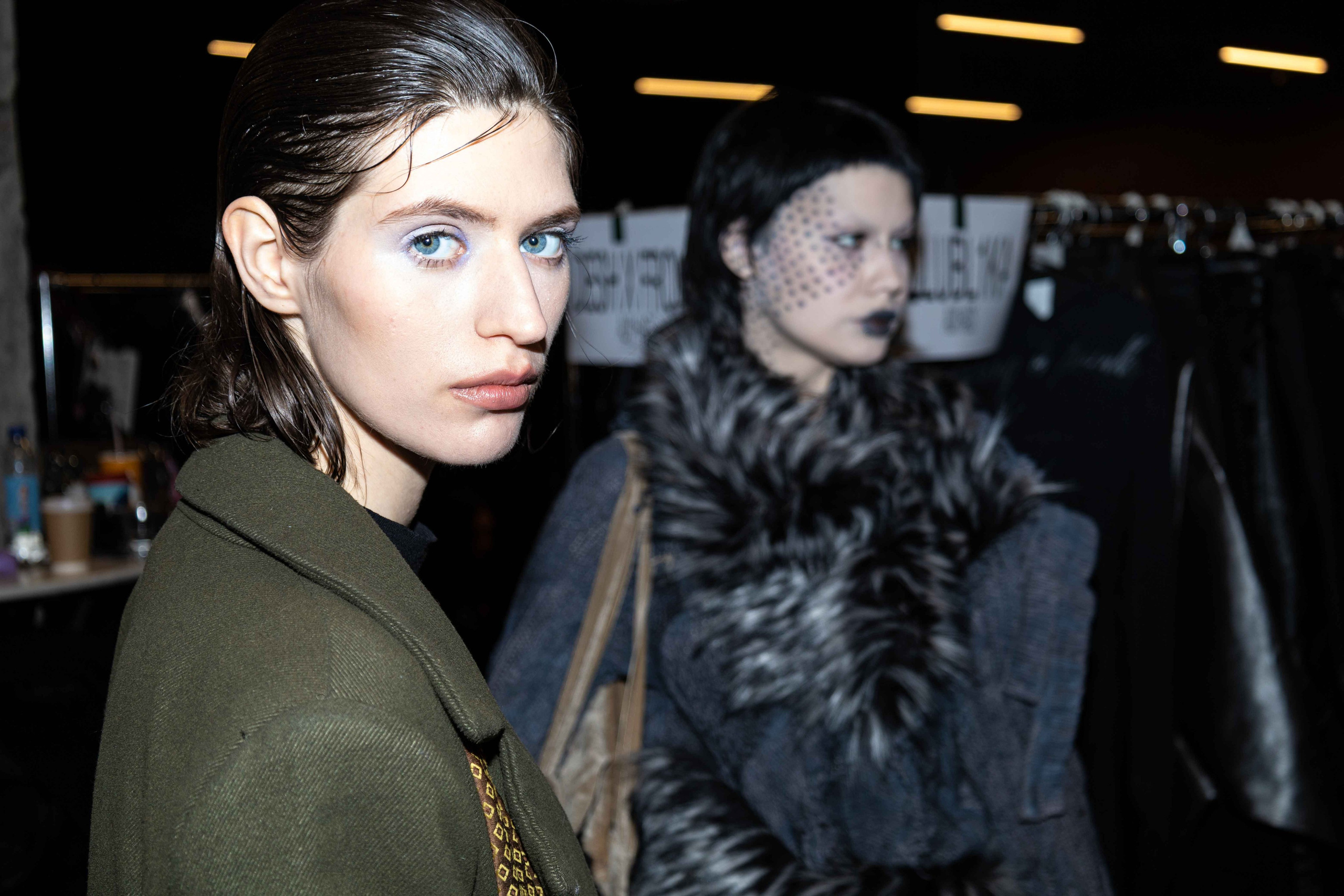 Auxi Backstage. VICTORIA SHU