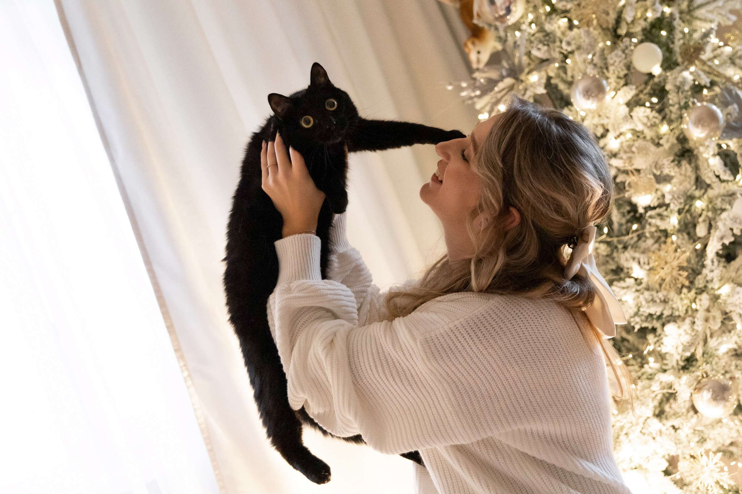 Распаковывать подарки. Свадебный фотограф Марьям Сайфулина г. Красноярск