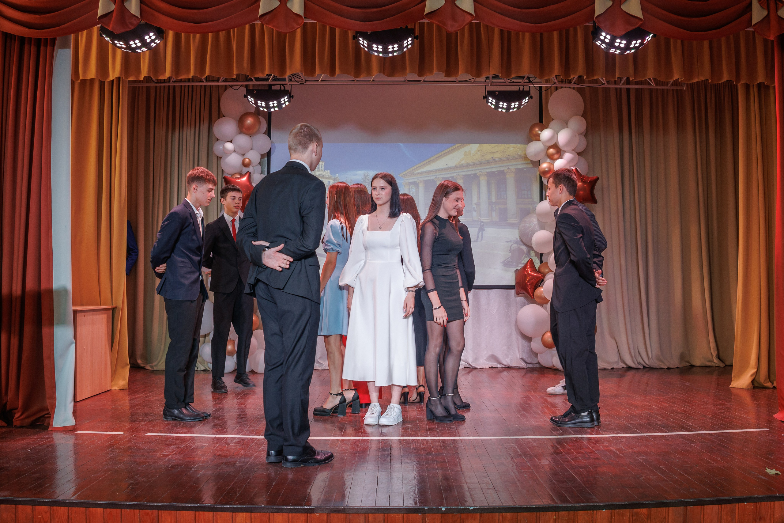 Вручение аттестатов. Свадебный и семейный фотограф в Новосибирске Ирина Дорошкова