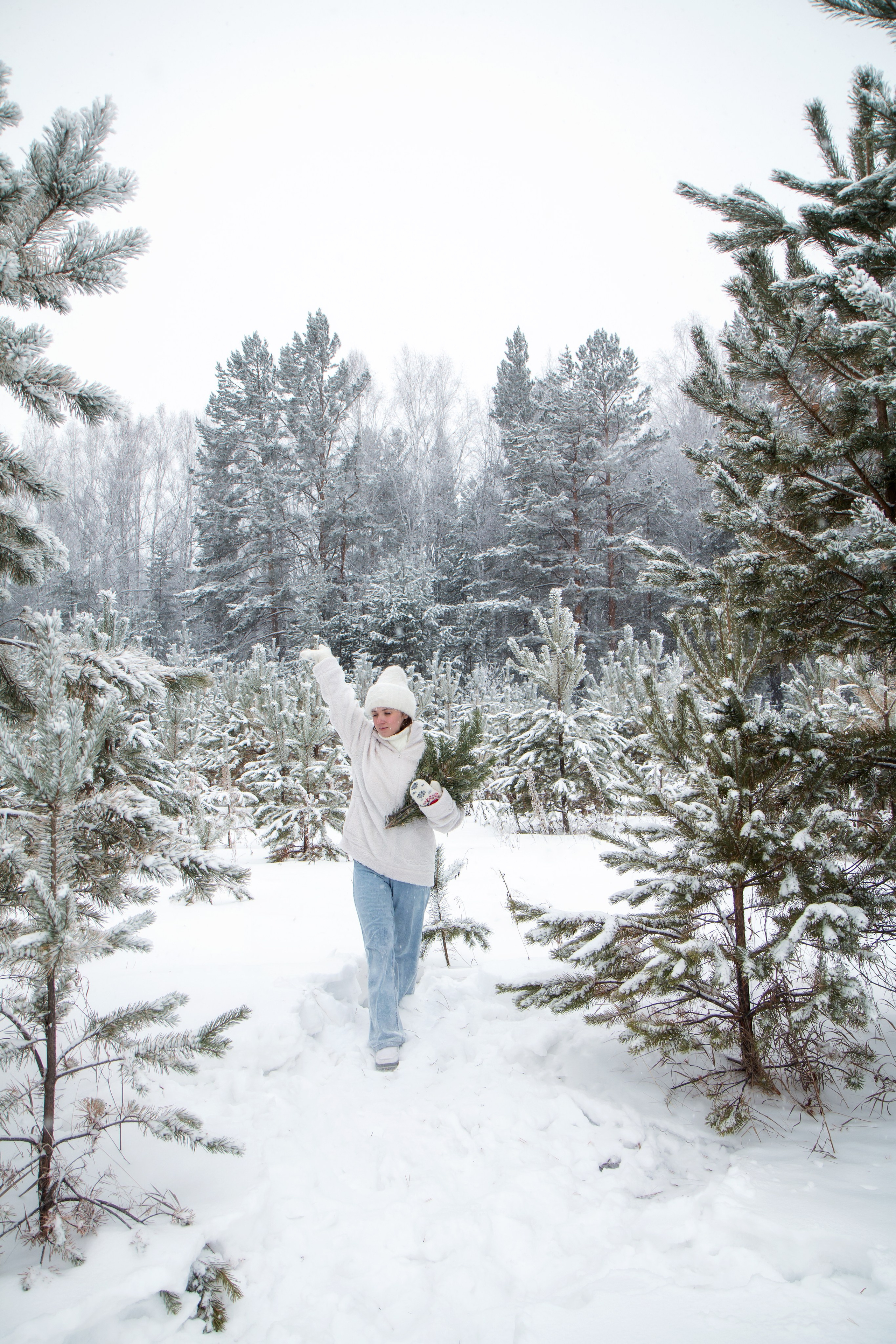 Дарья. В зимнем лесу. Фотограф в Шелехове, лучшие выпускные альбомы в Шелехове