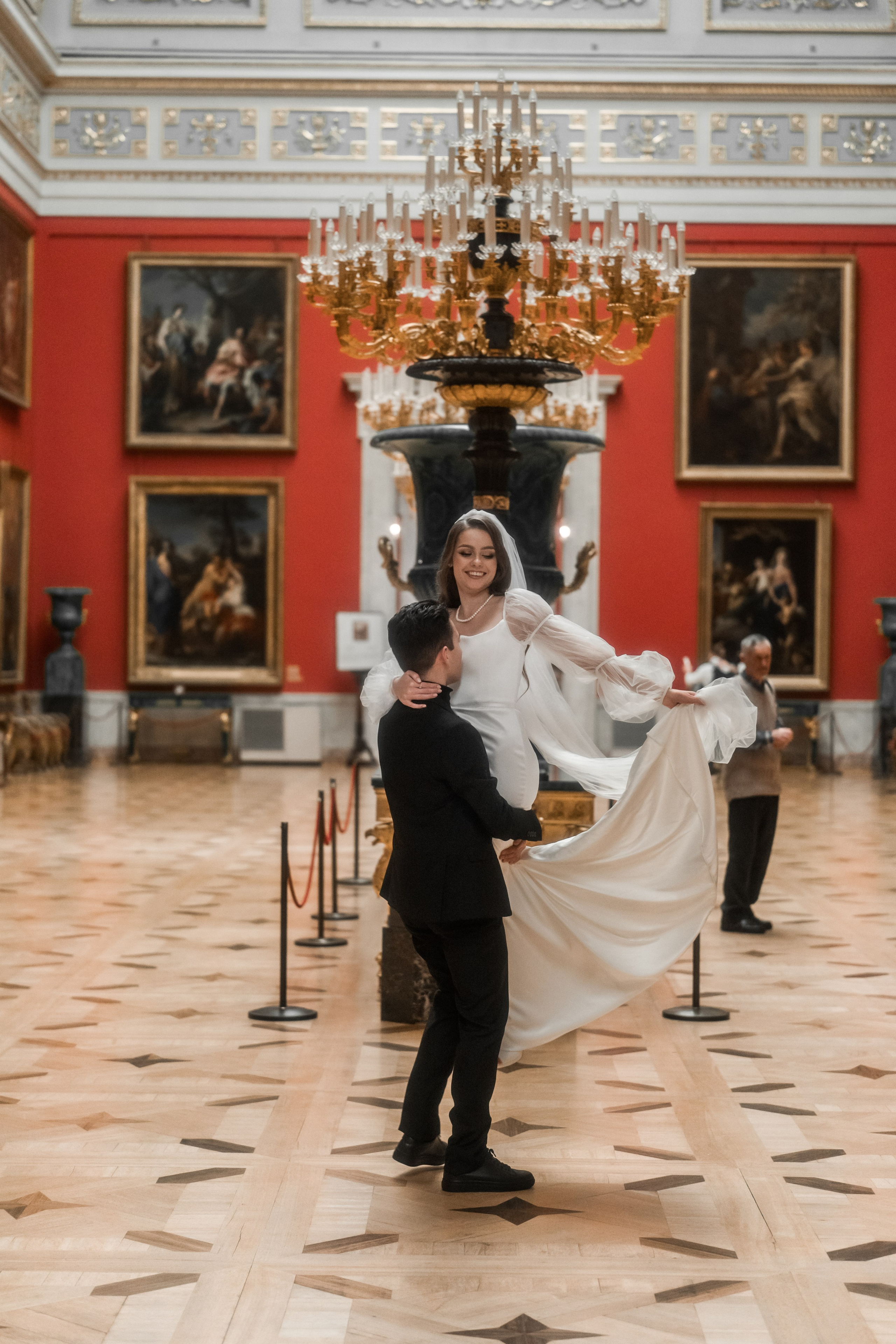 Фотосессия в Эрмитаже упрекрасно передаст Ваш стиль свадьбы!