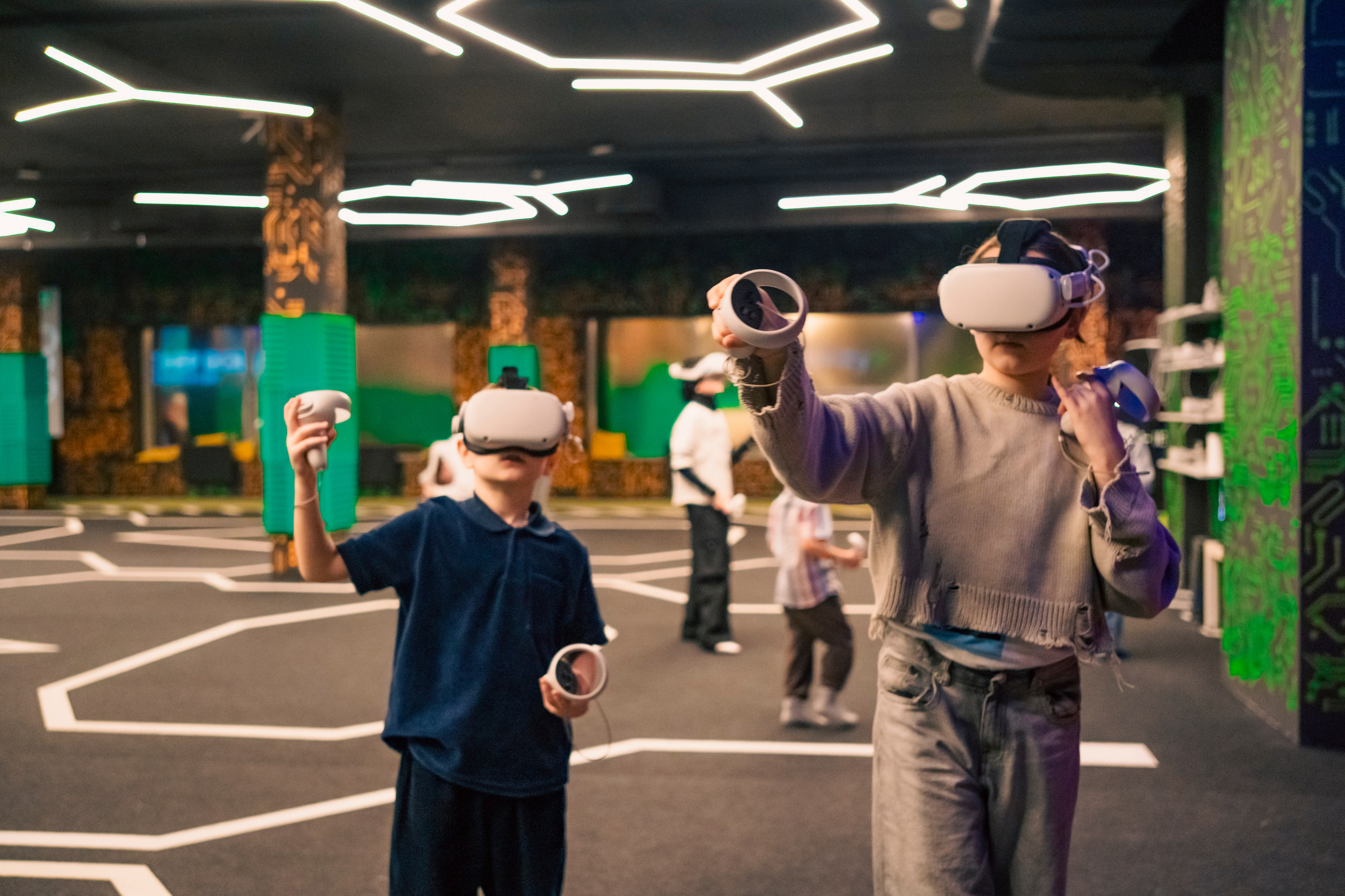 VR (November-December 2024). Felixtones