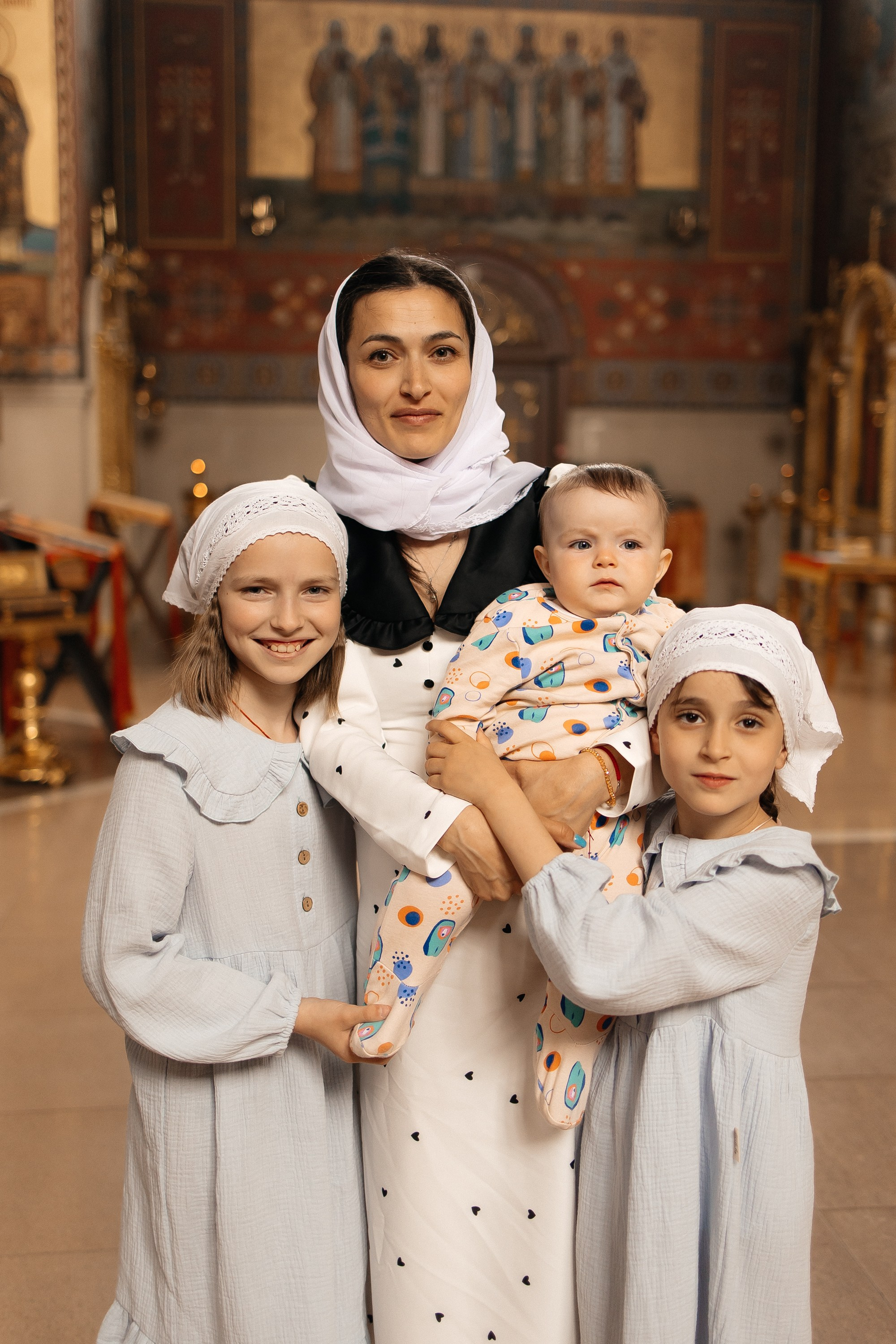 Таинство Крещения Михаила. Семейный фотограф в Краснодаре Храмова Анна