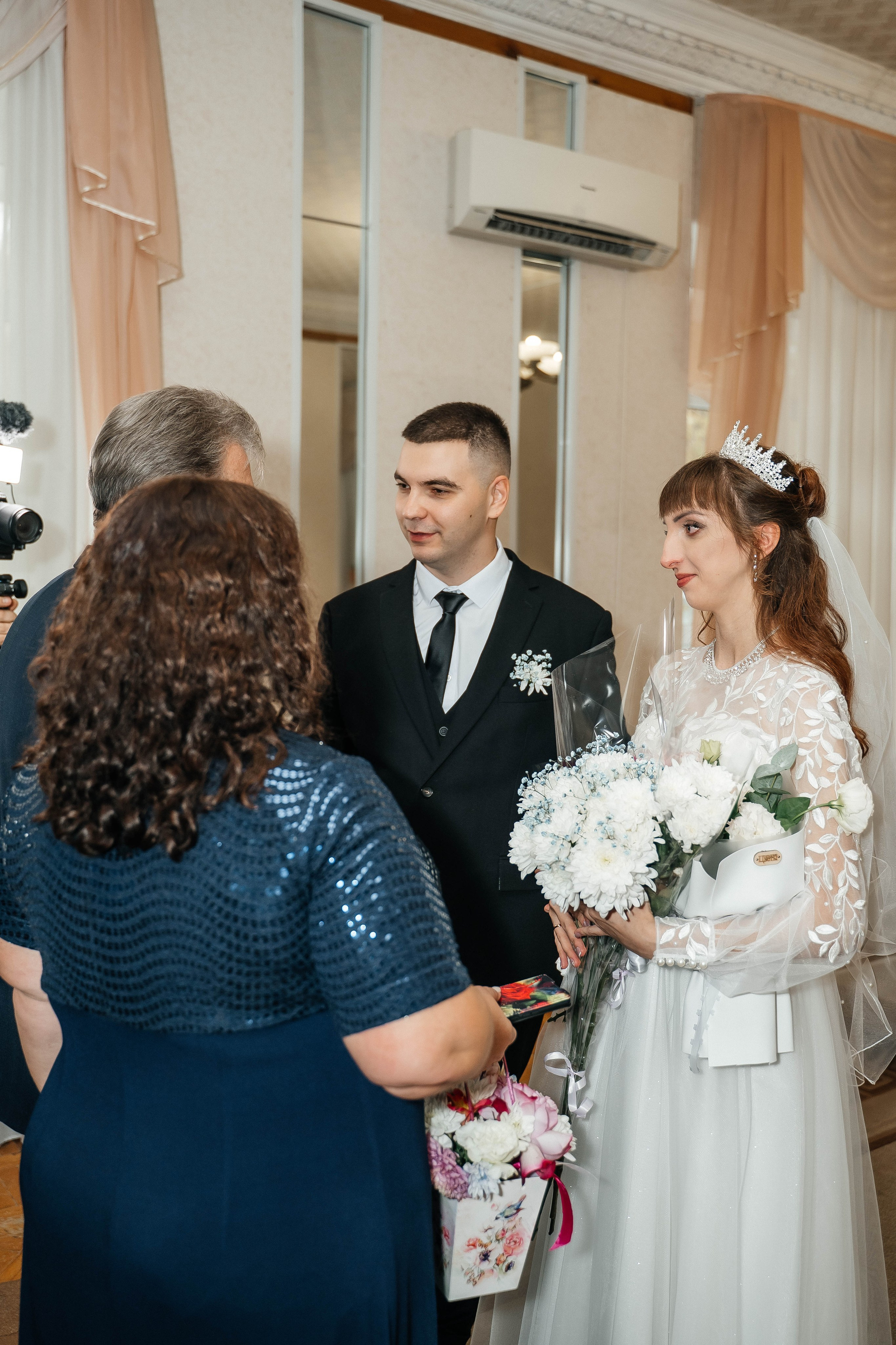 Ирина и Евгений, 08.11.25. Фотограф Виктория Казановская в Каменске-Шахтинском
