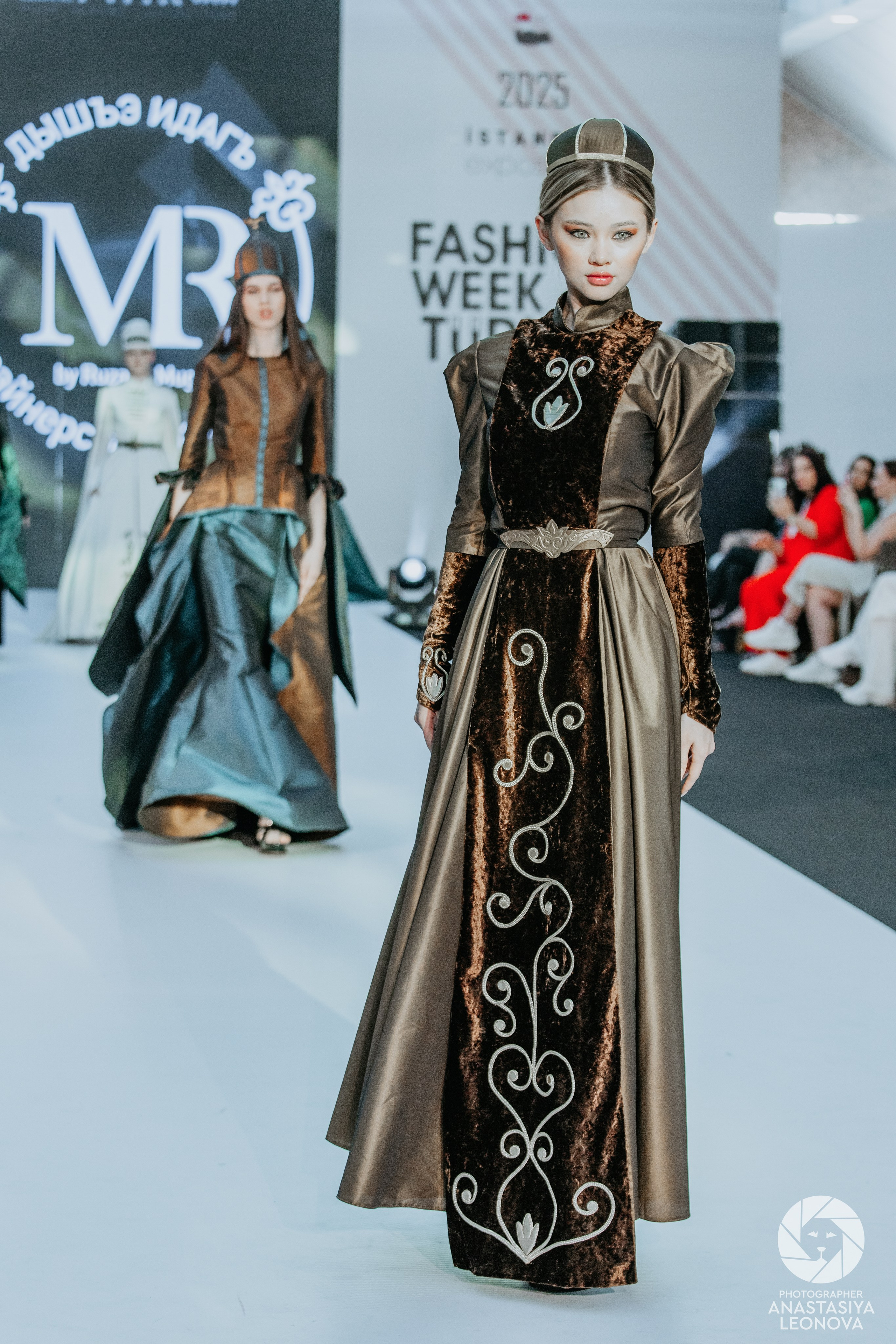Fashion Week Türkiye [spring, 2025]. Anastasia Leonowa