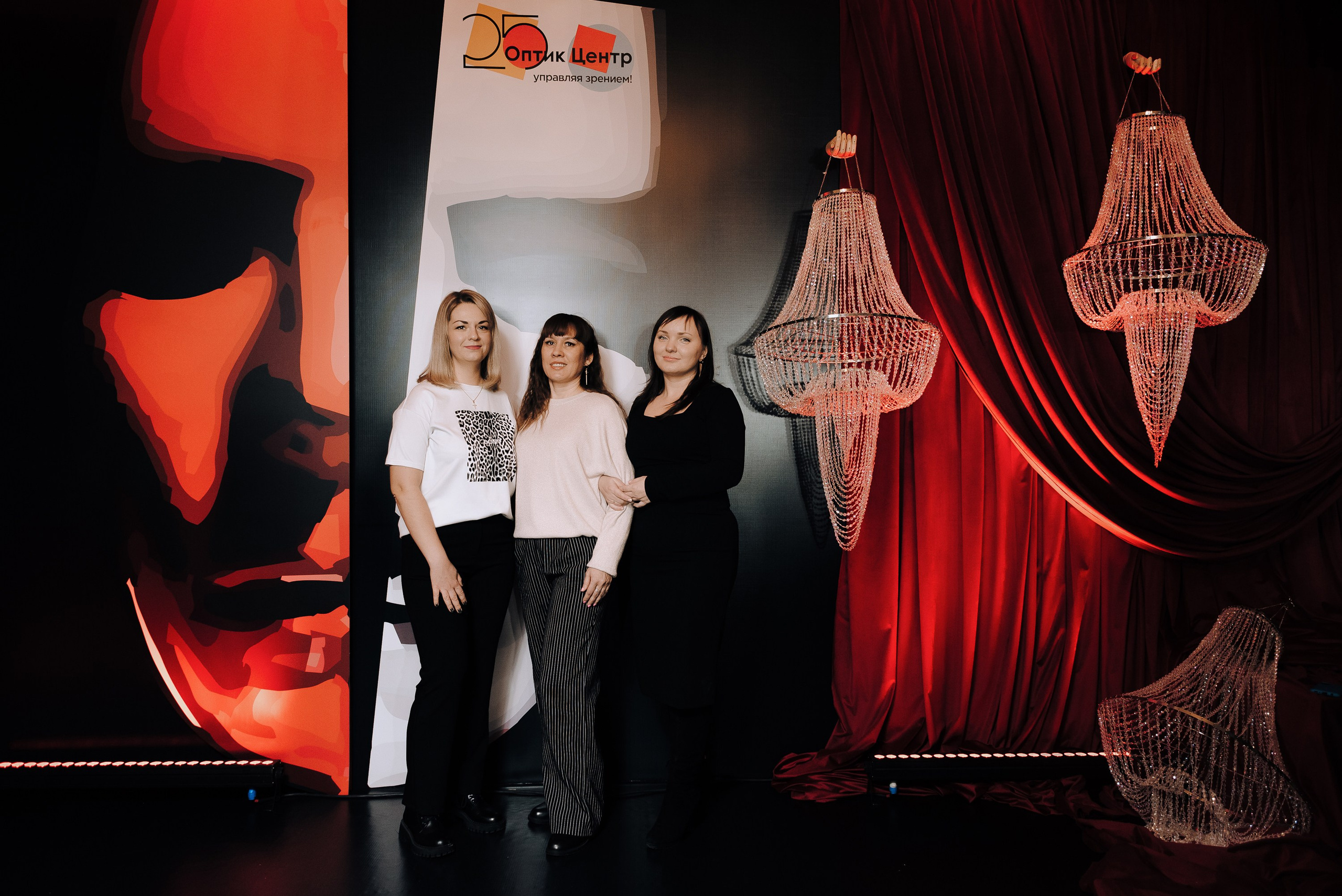 СПЕКТАКЛЬ «ВОЛШЕБНЫЕ ОЧКИ» ОПТИК-ЦЕНТР. Репортажный фотограф Зуев Роман г. Челябинск