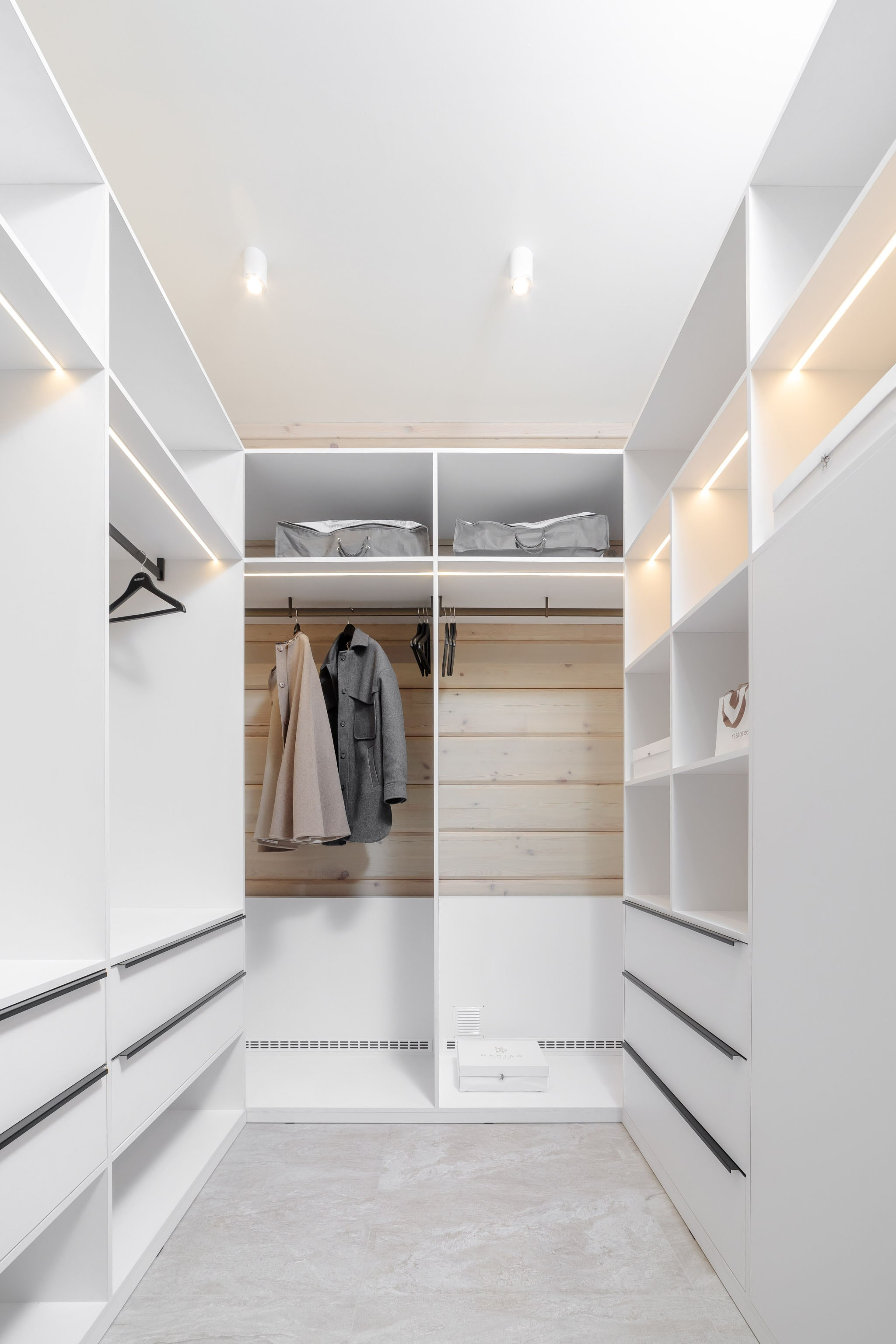 КП Дубрава. Академия дизайна UK Design. Мебель на заказ