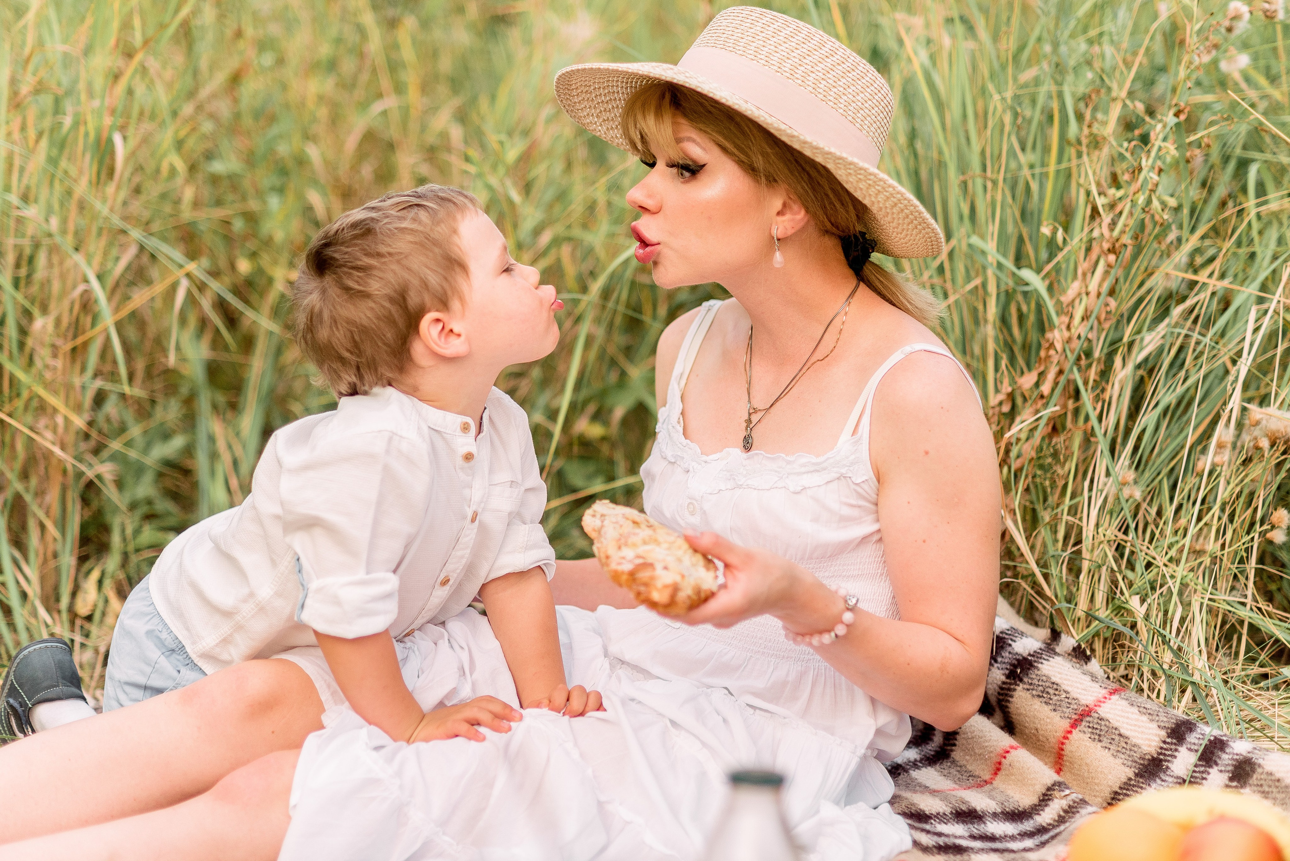 В поле. Фотограф Юлия Попова