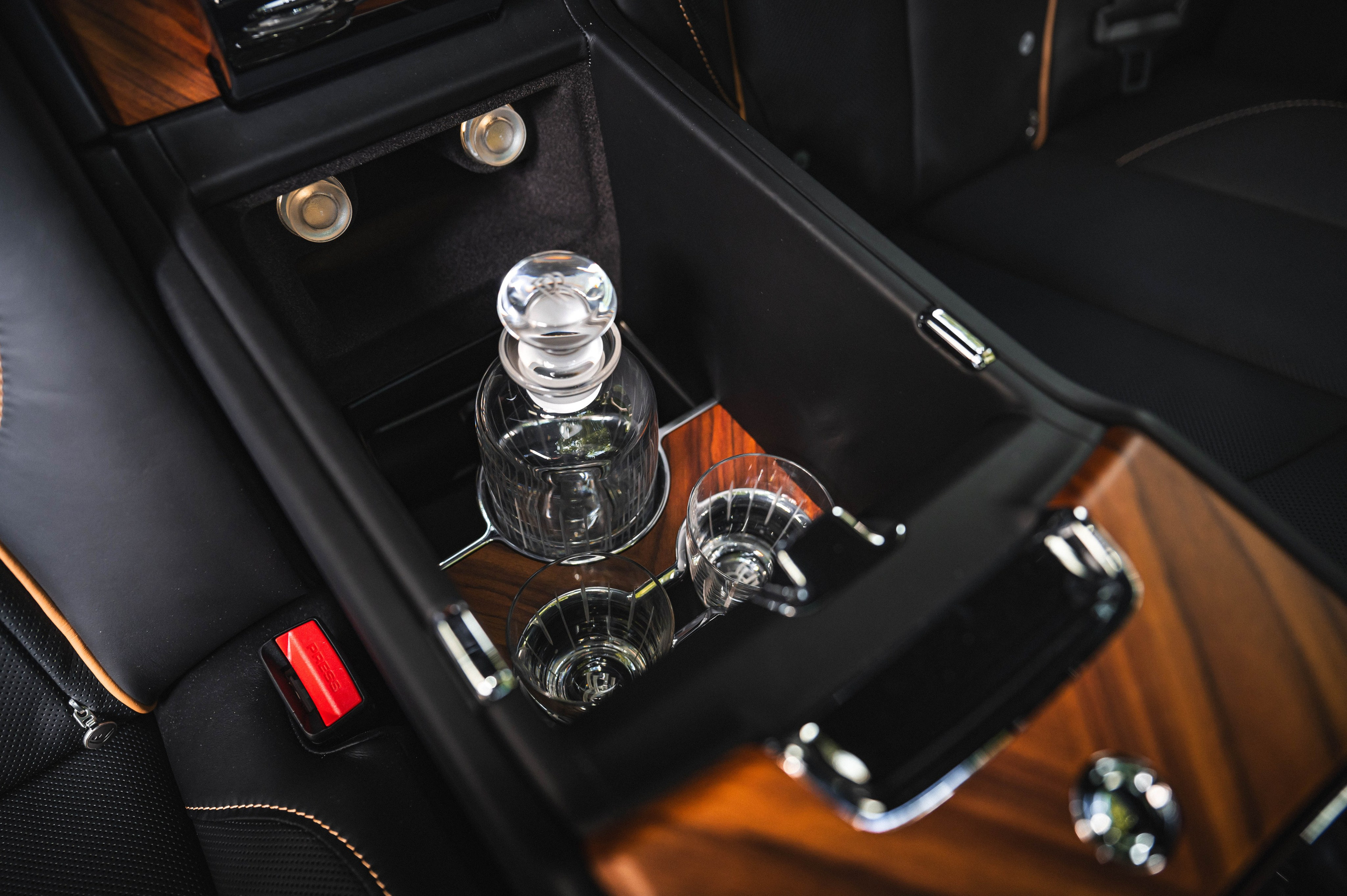 Rolls-Royce Cullinan. Автомобильный фотограф в Москве — Сидоров Дмитрий