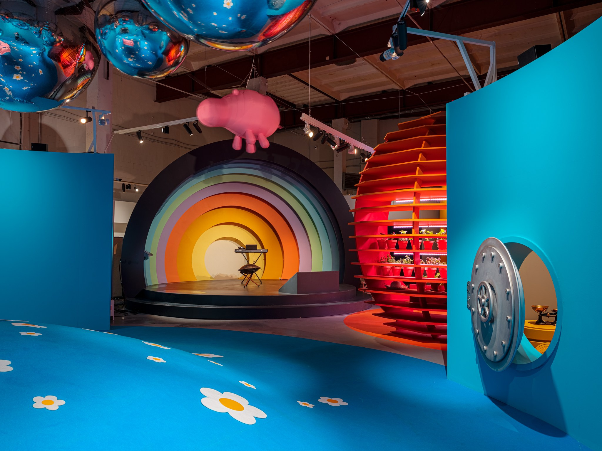 Выставка «Смешарики. Искусство быть круглым» Москва, Хлебозавод № 9 Planet9 2023. Фотограф Василий Буланов