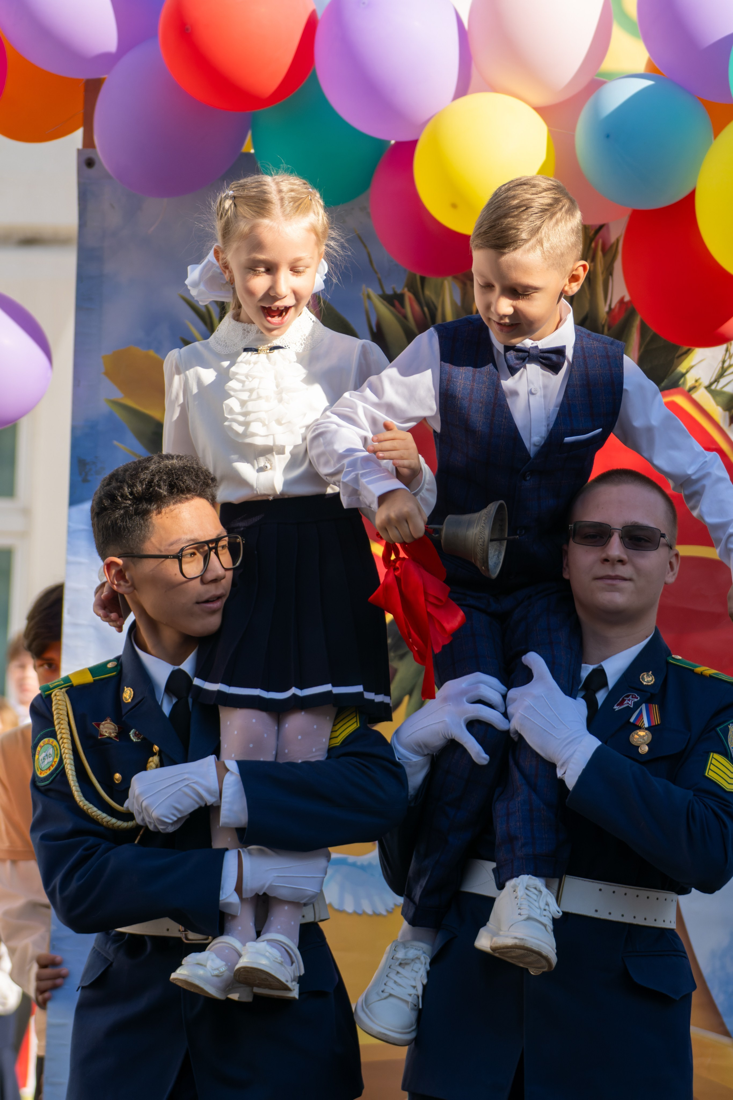 Фотосъёмка 1 сентября, последний звонок, выпускной. «Студия DRONAVT`s» — видеосъёмка и фотография г. Москва