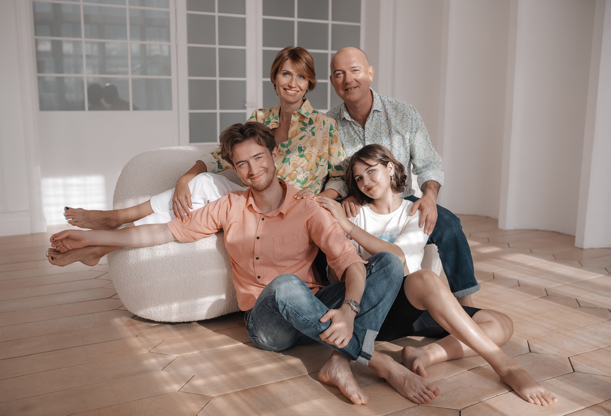 Семейная фотосессия в фотостудии в Екатеринбурге и Москве