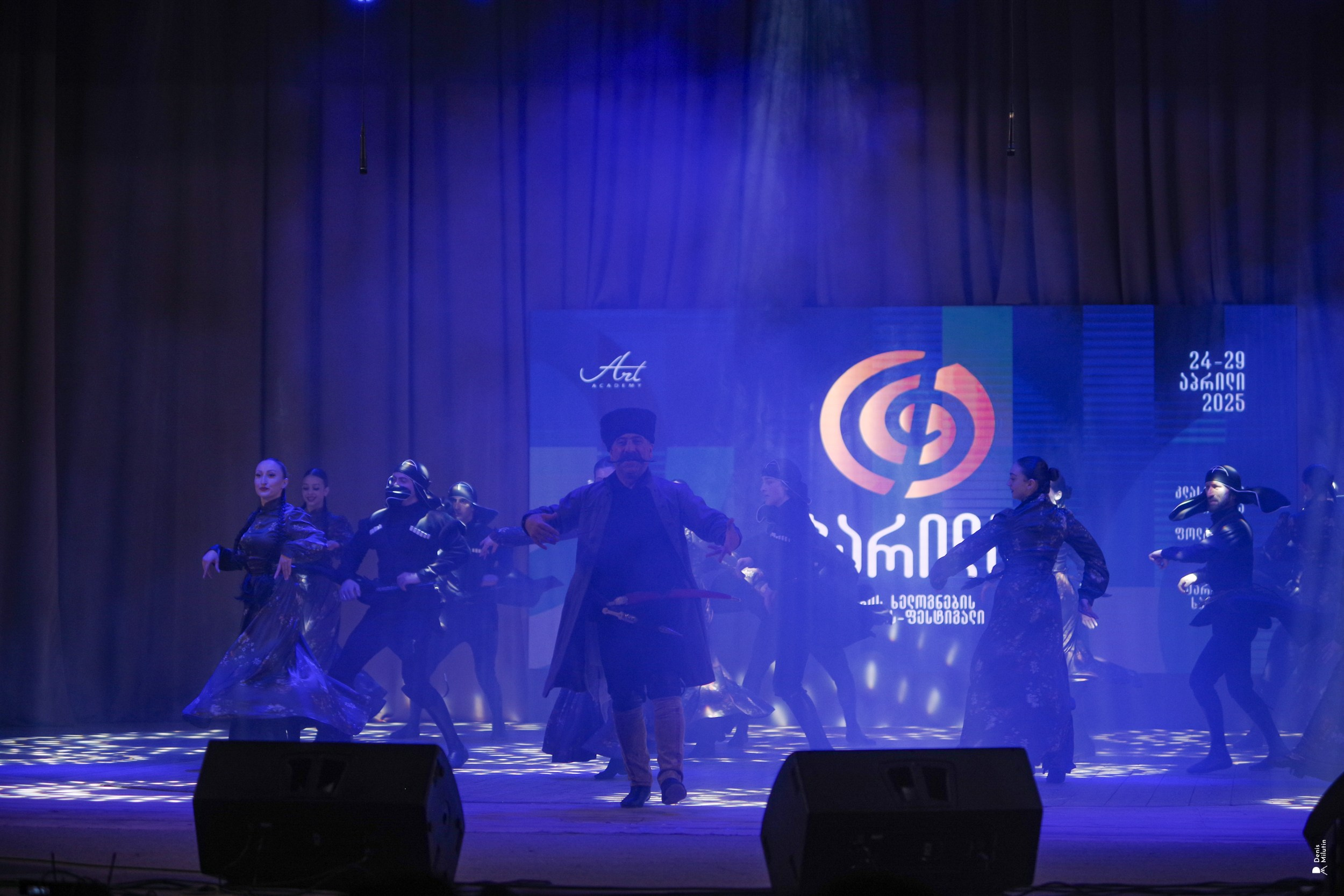 Танцы в Хоби. Портретный фотограф Денис Милютин