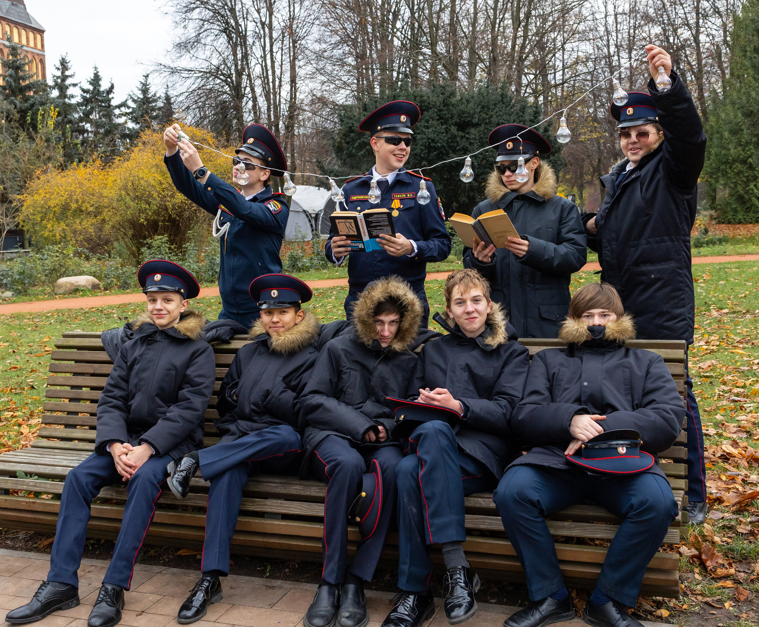 КАДЕТСКИЕ КЛАССЫ. LiveBook39 — студия выпускных альбомов Светланы Микишаниной в Калининграде