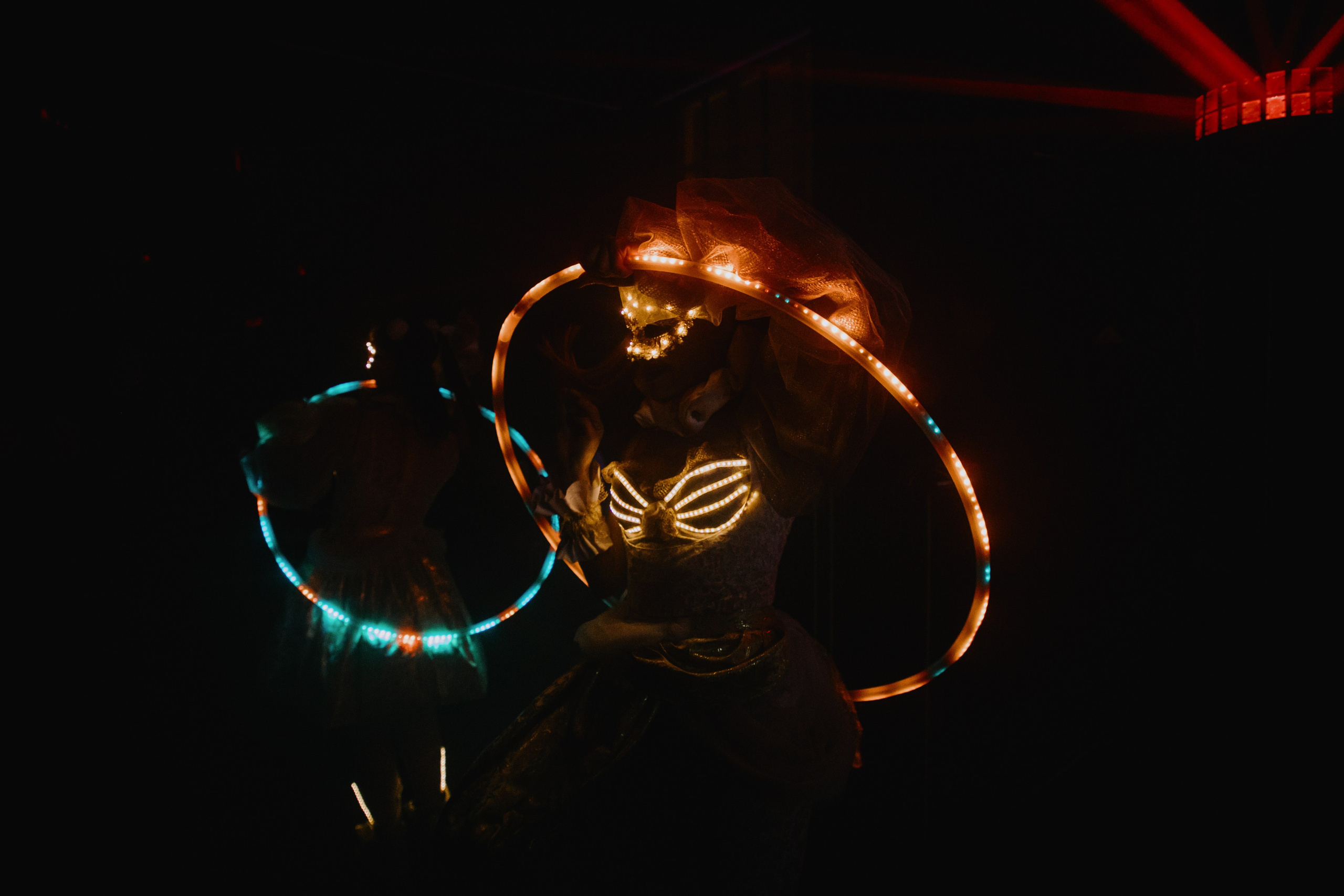 See `You Perfume. Фотограф в Москве и Санкт-Петербурге Дарина