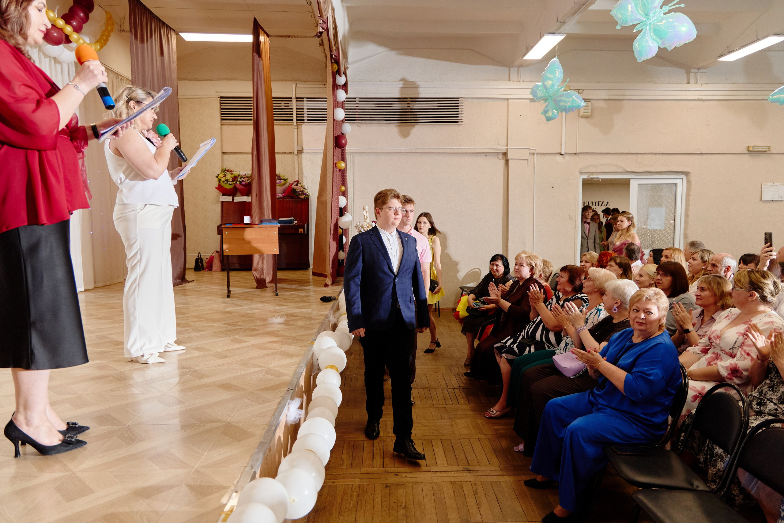 Выпускной 35 Сош. Фотограф Выпускные альбомы Таганрог Сергей Коробченко