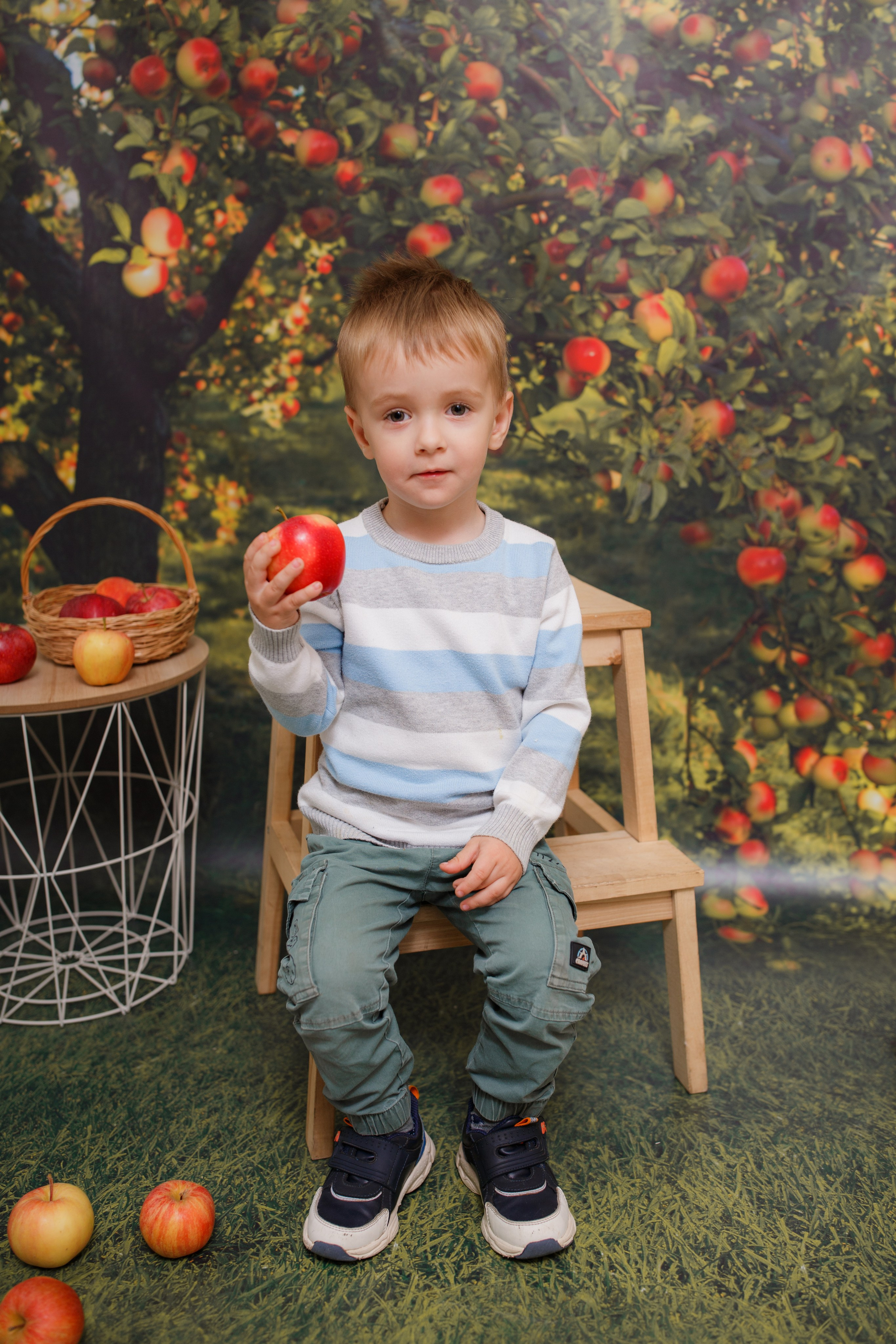 Тематическая фотосессия для детского сада. Семейный и детский фотограф в Ярославле