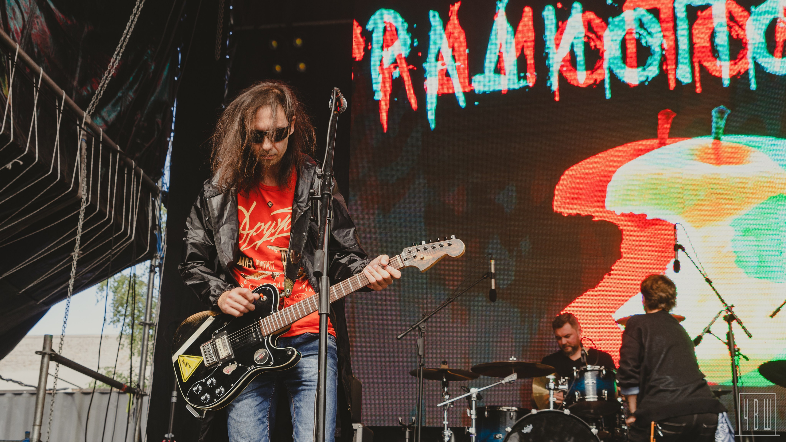 Живой! 2025, День Второй. Человек в Шляпе