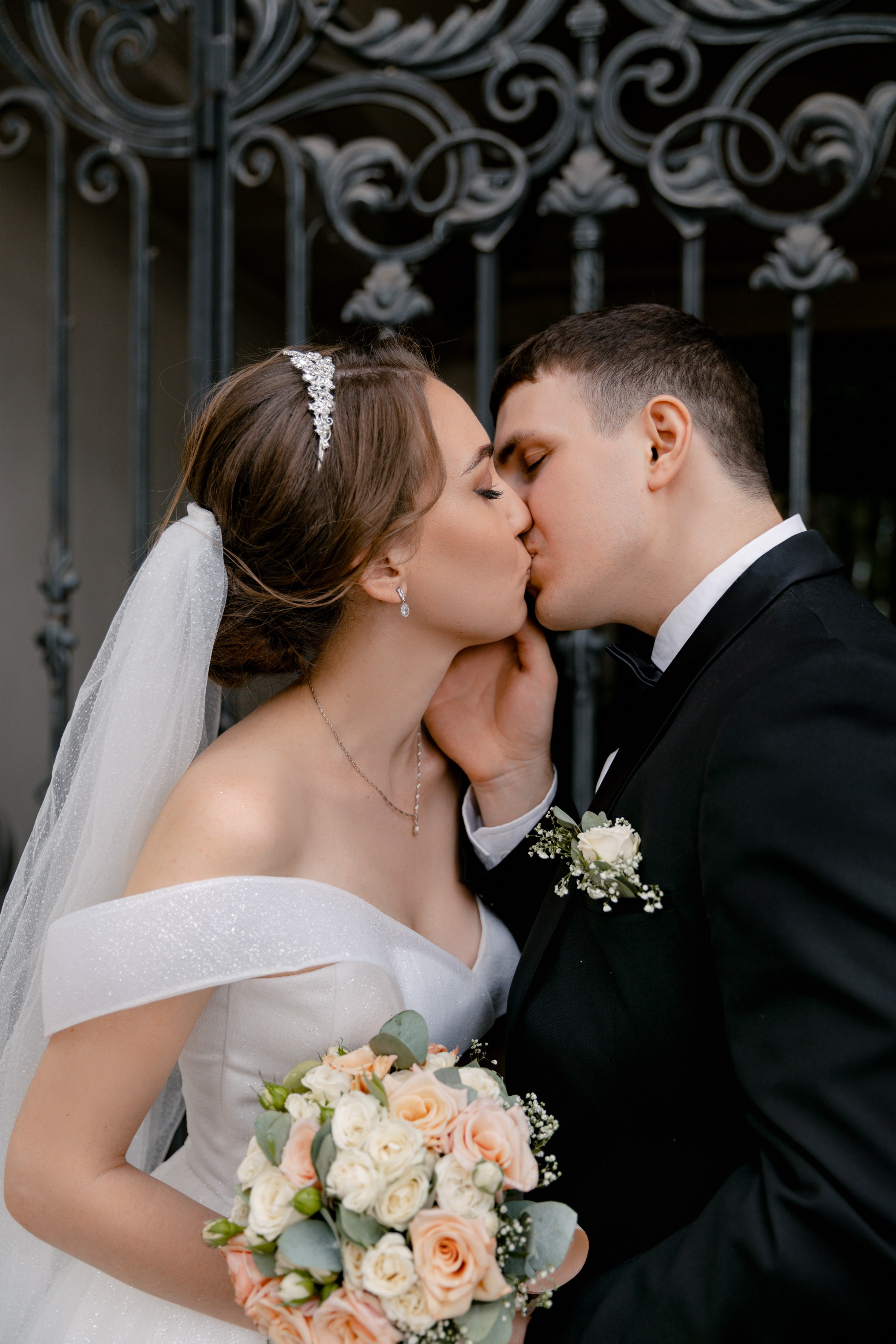 Свадебная прогулка. Камилла — свадебный и женский фотограф в Саратове