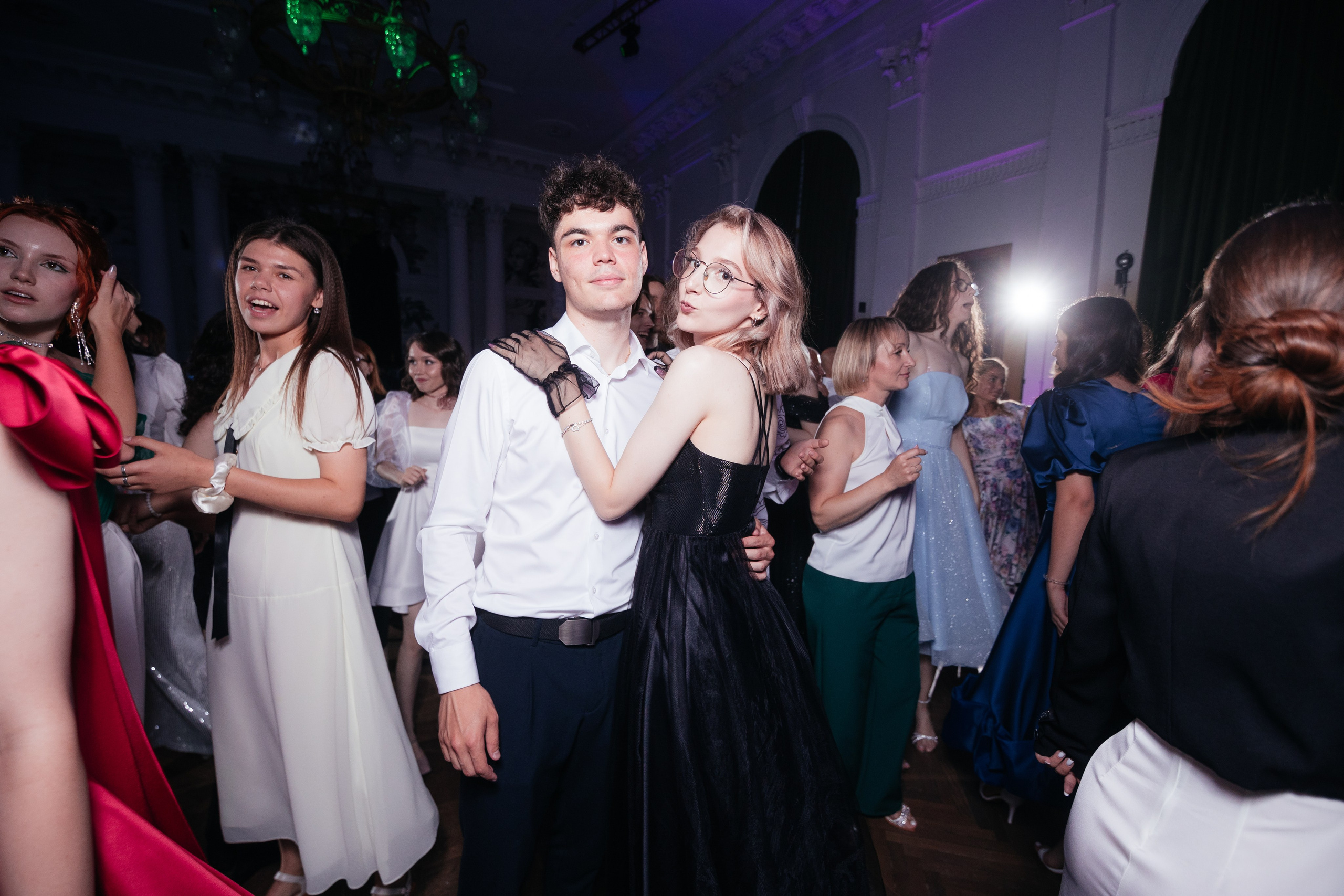 Выпускной 11 класс. Фотограф Крохин Олег