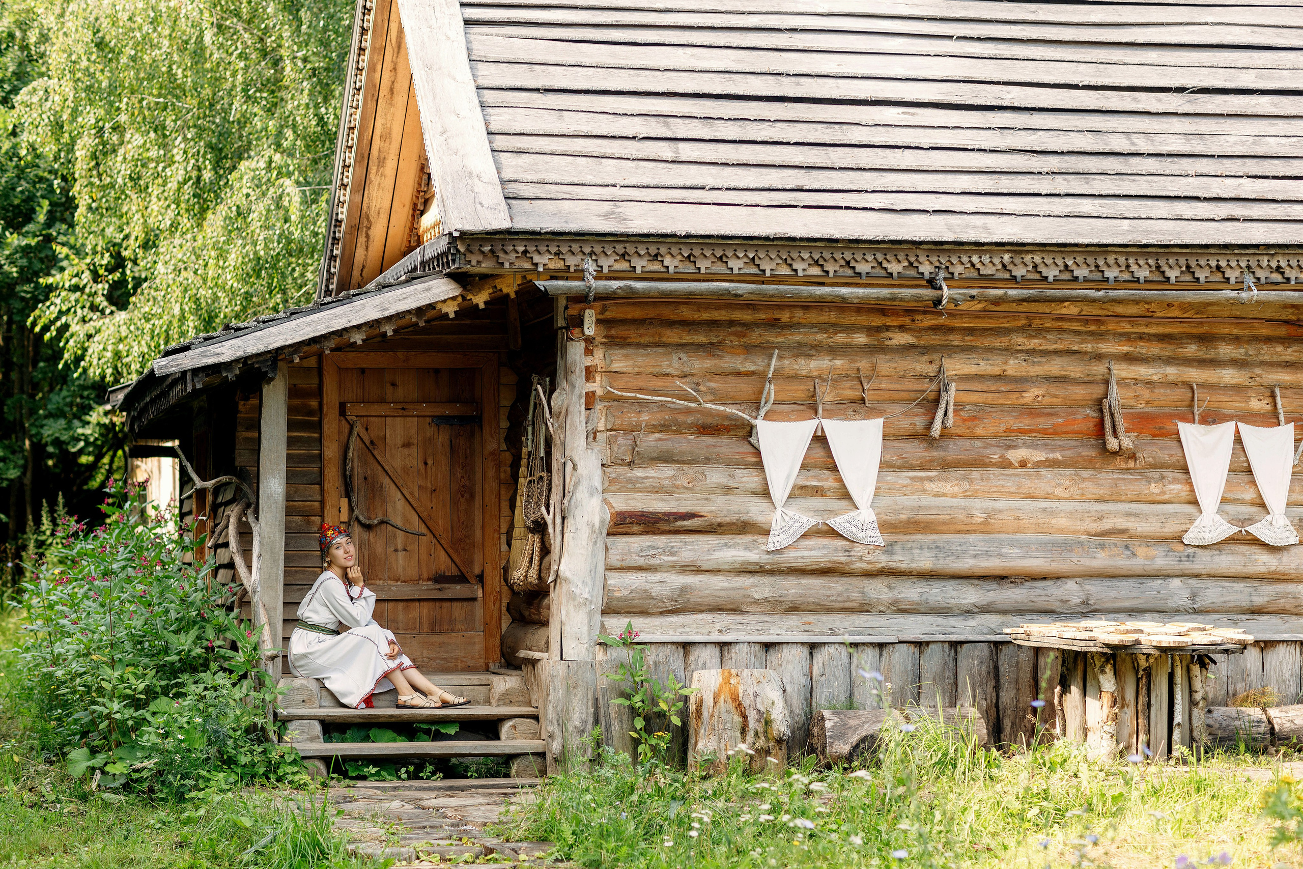 Фотосессия с Аней в этнокомплексе Ясна. Портретный и репортажный фотограф в Чебоксарах Андриян Чаркин