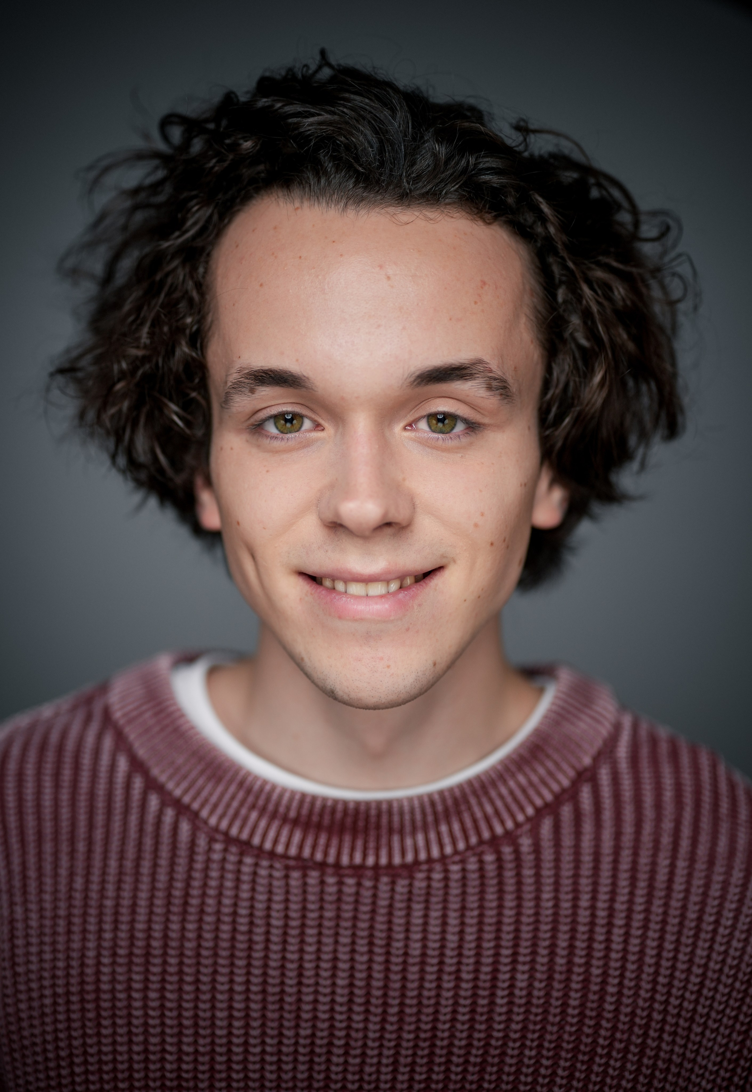 Актёр Владислав Грабарчук. Портретная съемка в Москве, студийный фотограф Игорь Фомин