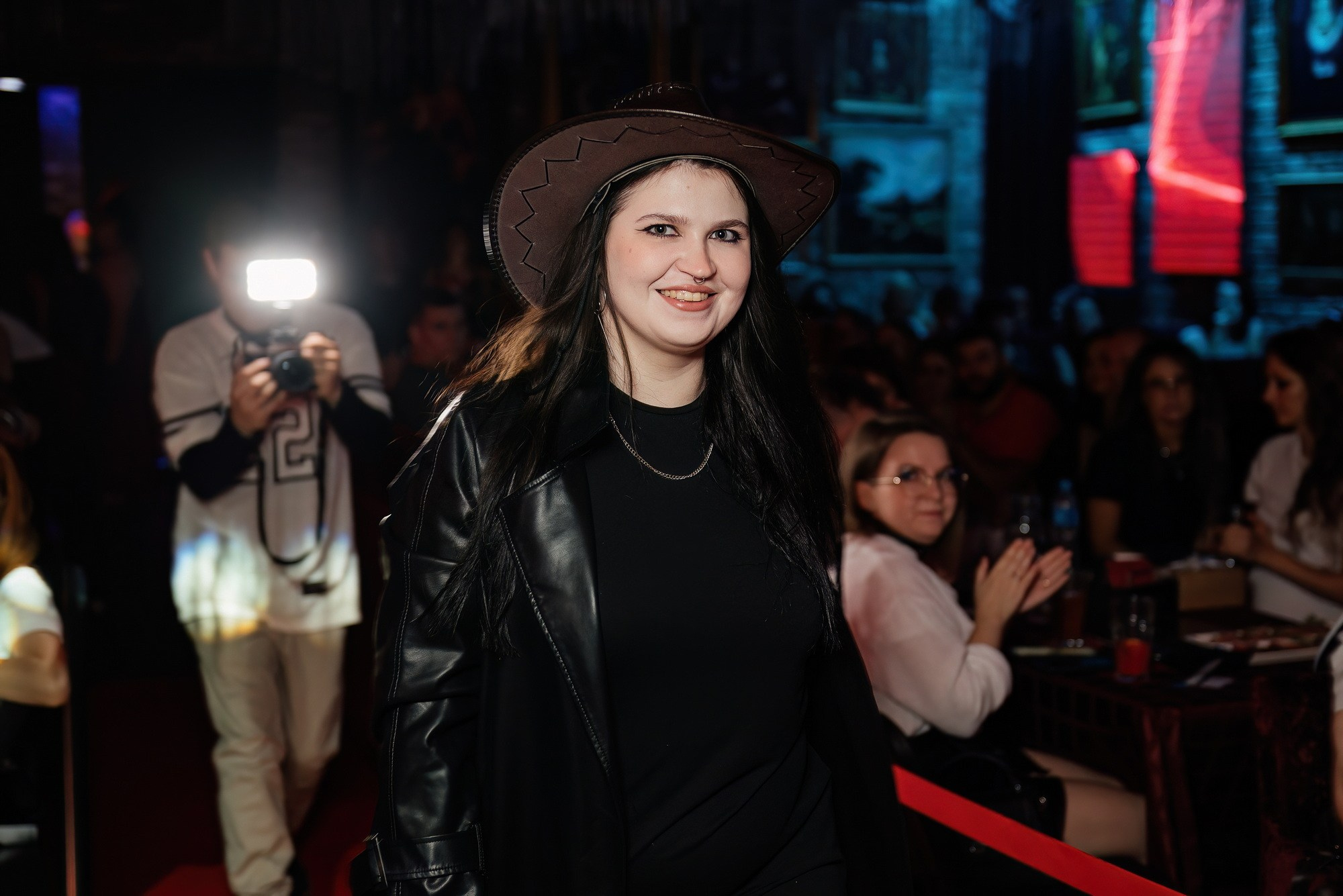 Караоке-проект «Голос большого города». Свадебный и репортажный фотограф Никита Сницарев в Барнауле