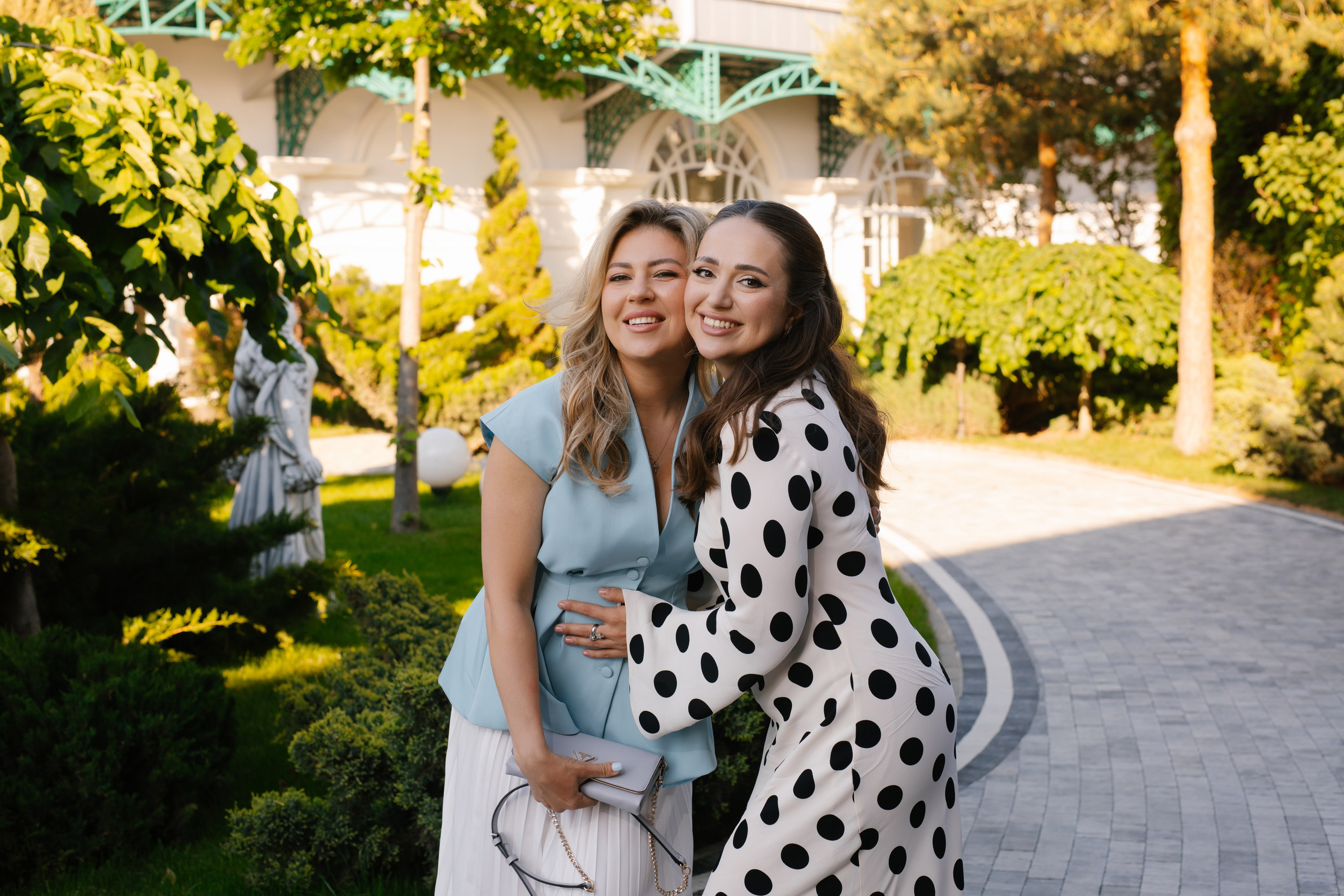 День рождения Роксаны, ресторан Лев Голицын