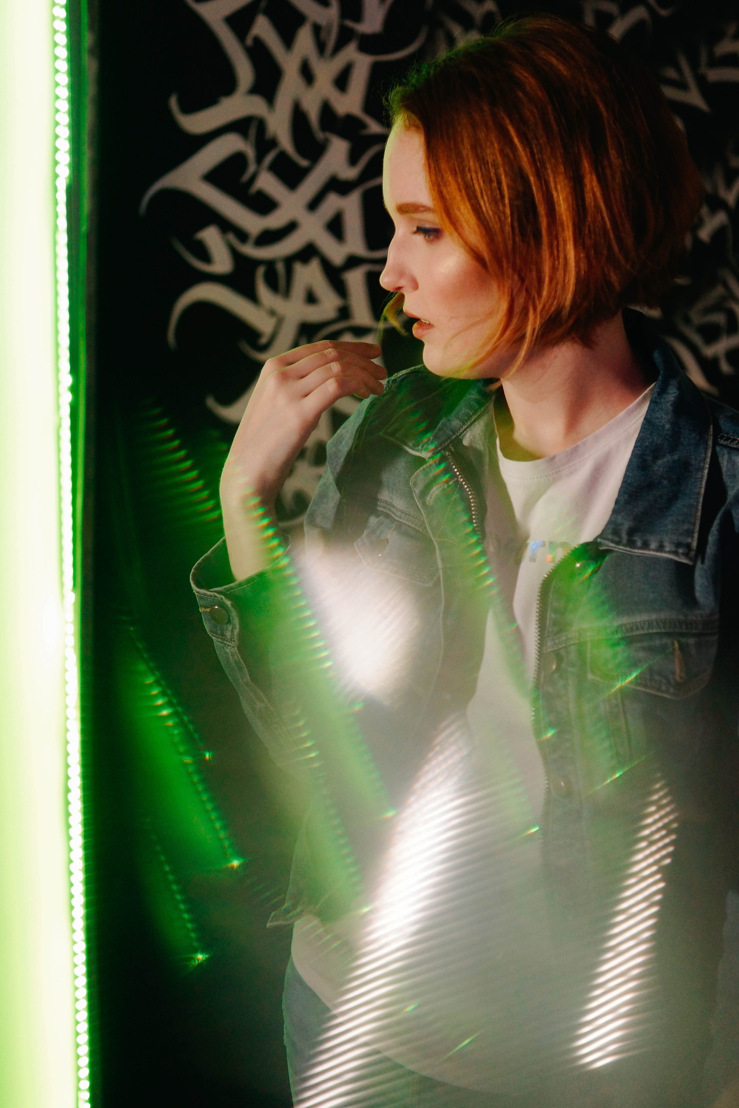 Алиса (неоновая студия, эффект пленки). Maria Karzhak ваш фотограф в Батуми!