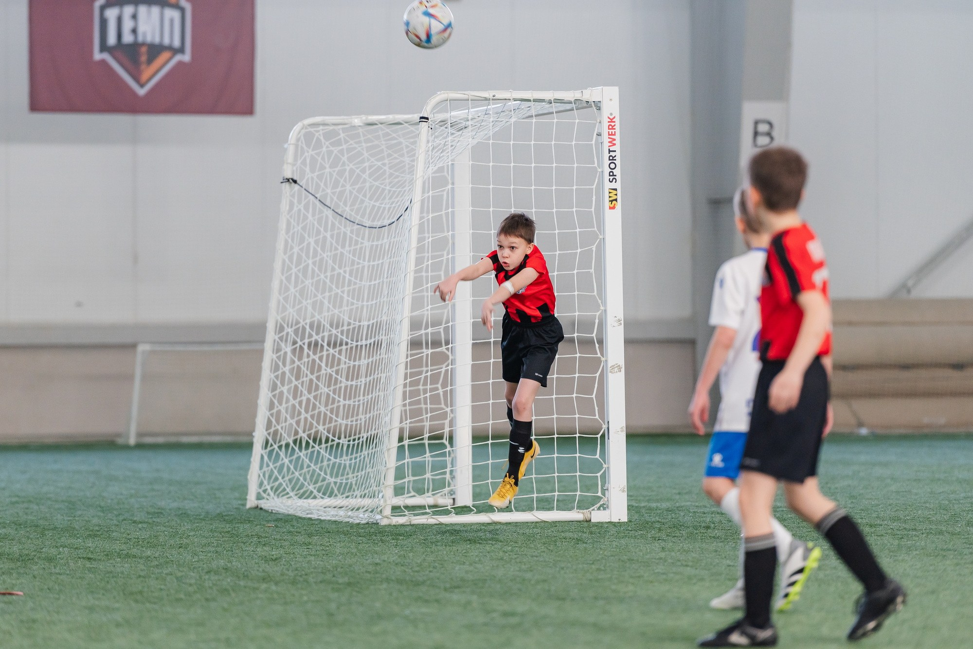 Детский турнир по футболу KAMILOV CUP-2024. Свадебный и репортажный фотограф Никита Сницарев в Барнауле