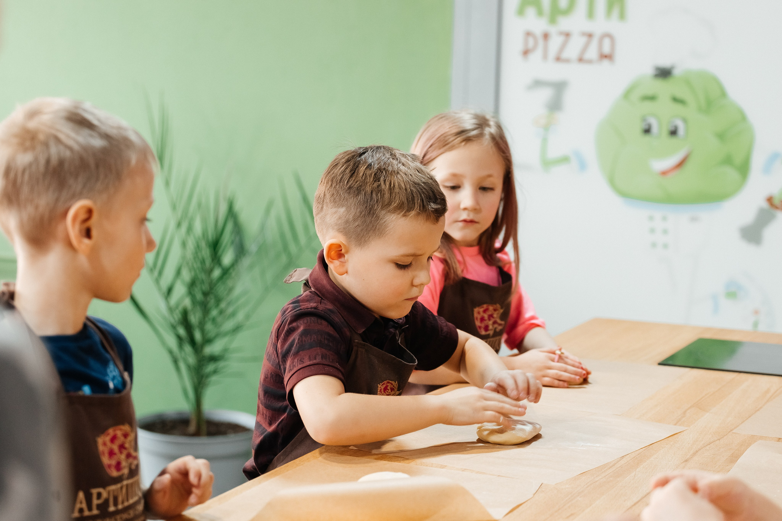 Детский мастер-класс в «АРТиШОК». Фотограф Кемерово | Сергей