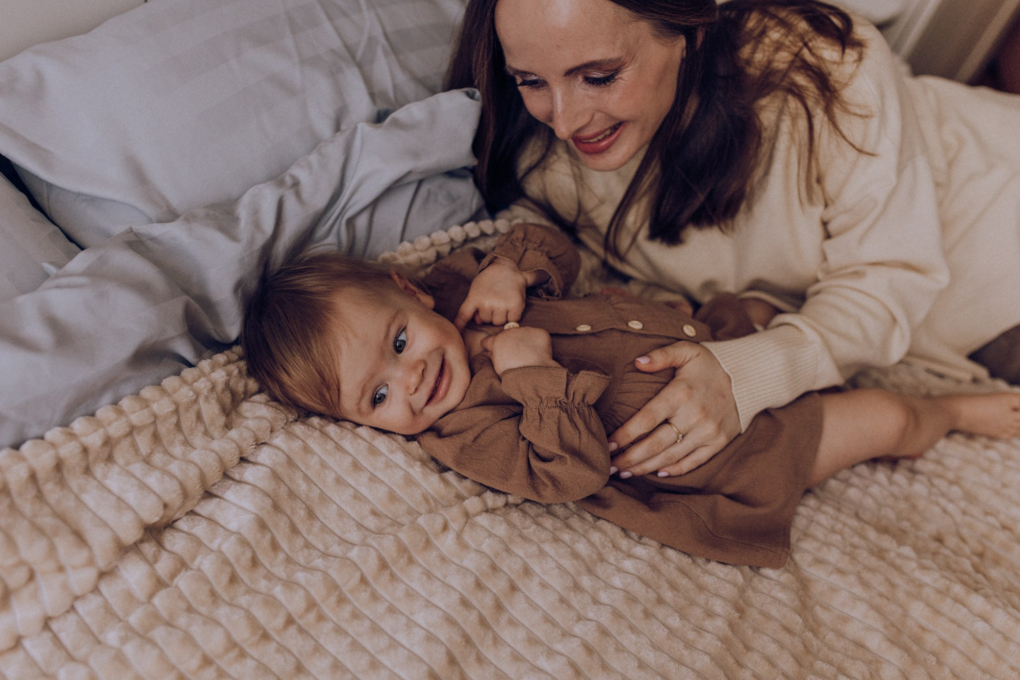 Семейные фотосессии (в студии, на улице или у вас дома). Фотограф Антонина Знак. Семейные фотосессии. Москва и МО