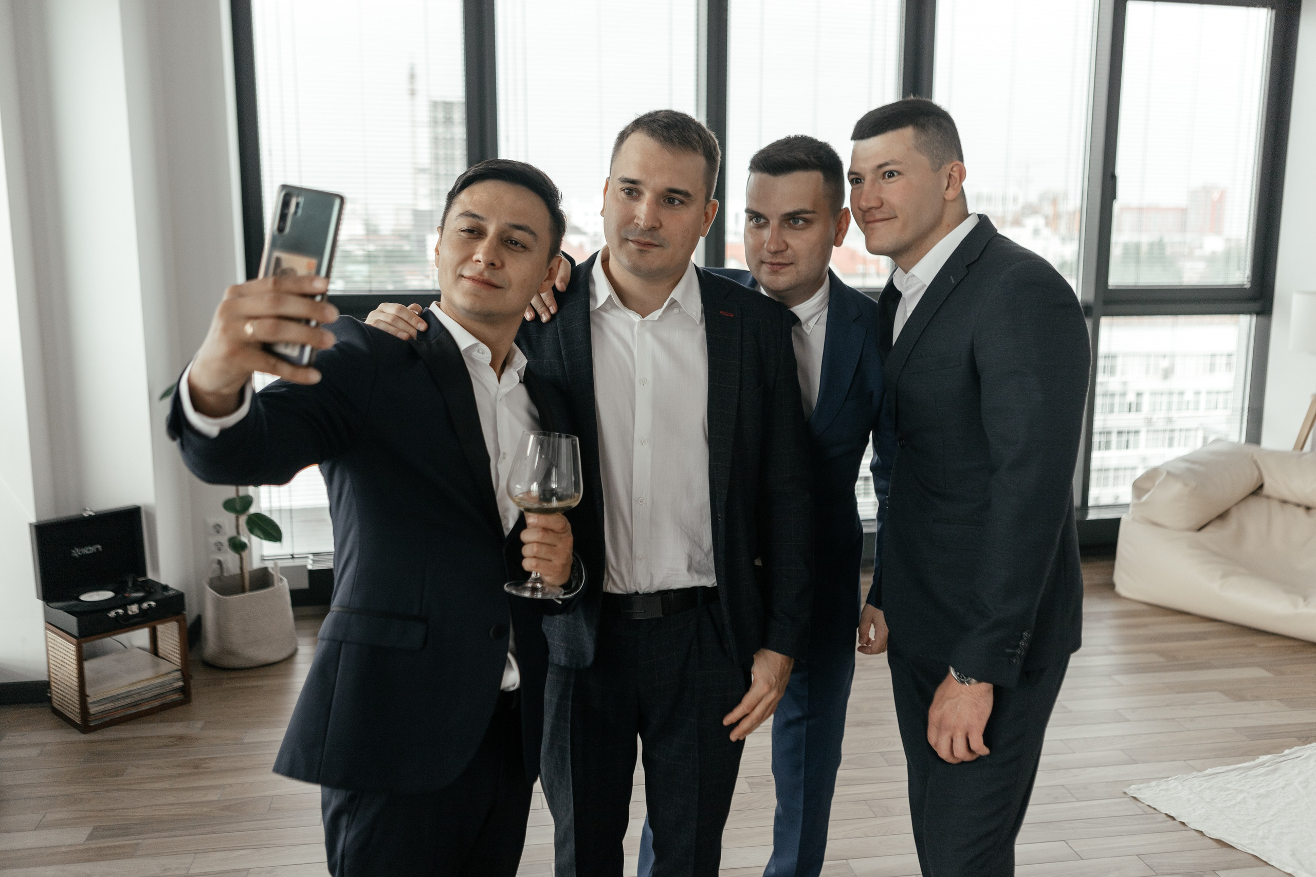 Свадебный фотограф Уфа — Руслан ГабдлисламовЖивые эмоции, красивые кадры, воспоминания на всю жизнь.Работаю по всей Республике Башкортоста. Свадебный фотограф Уфа Руслан Габдлисламов