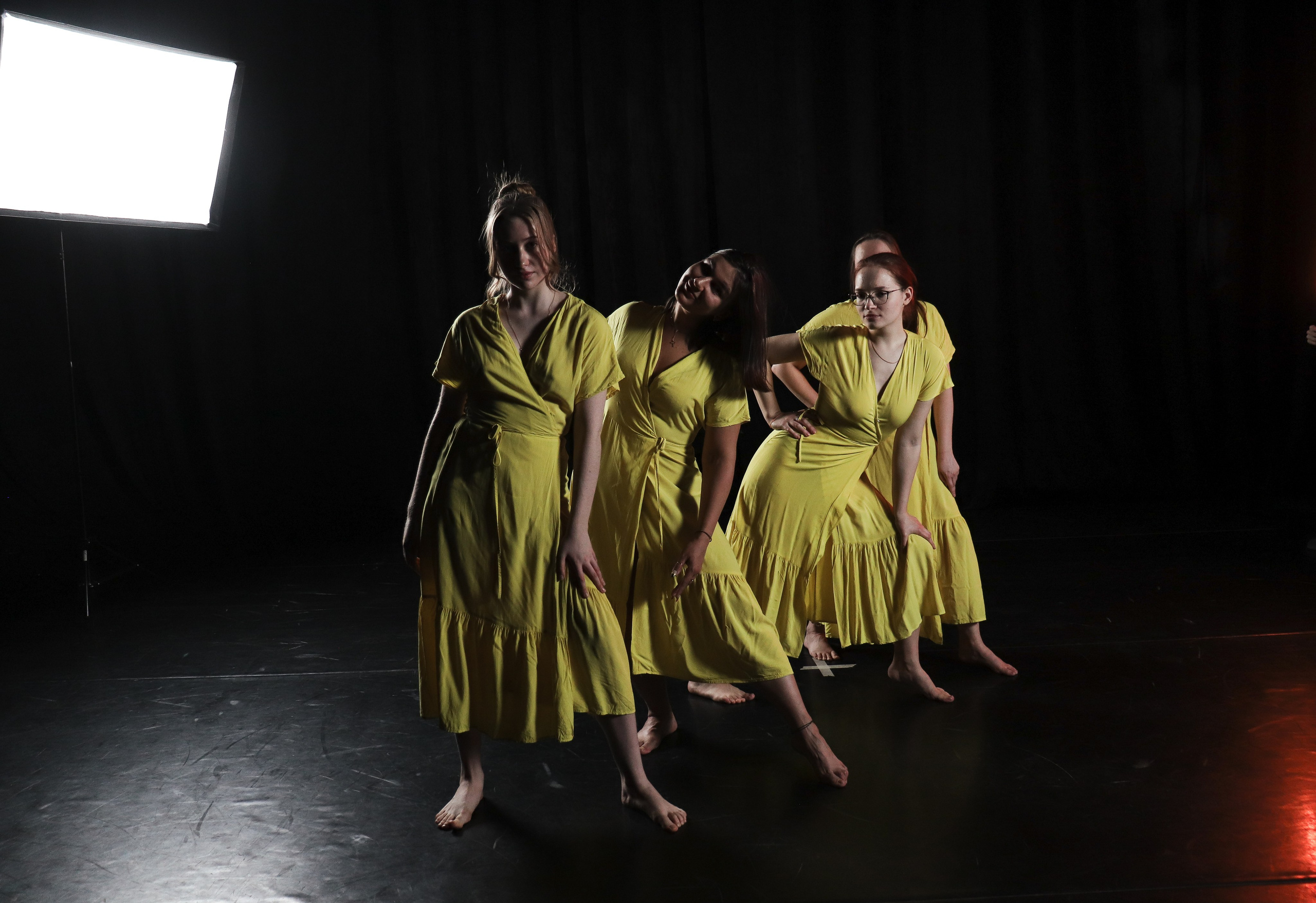 Театр танцевальной группы. Ивентный фотограф в Санкт-Петербурге Олег Комков