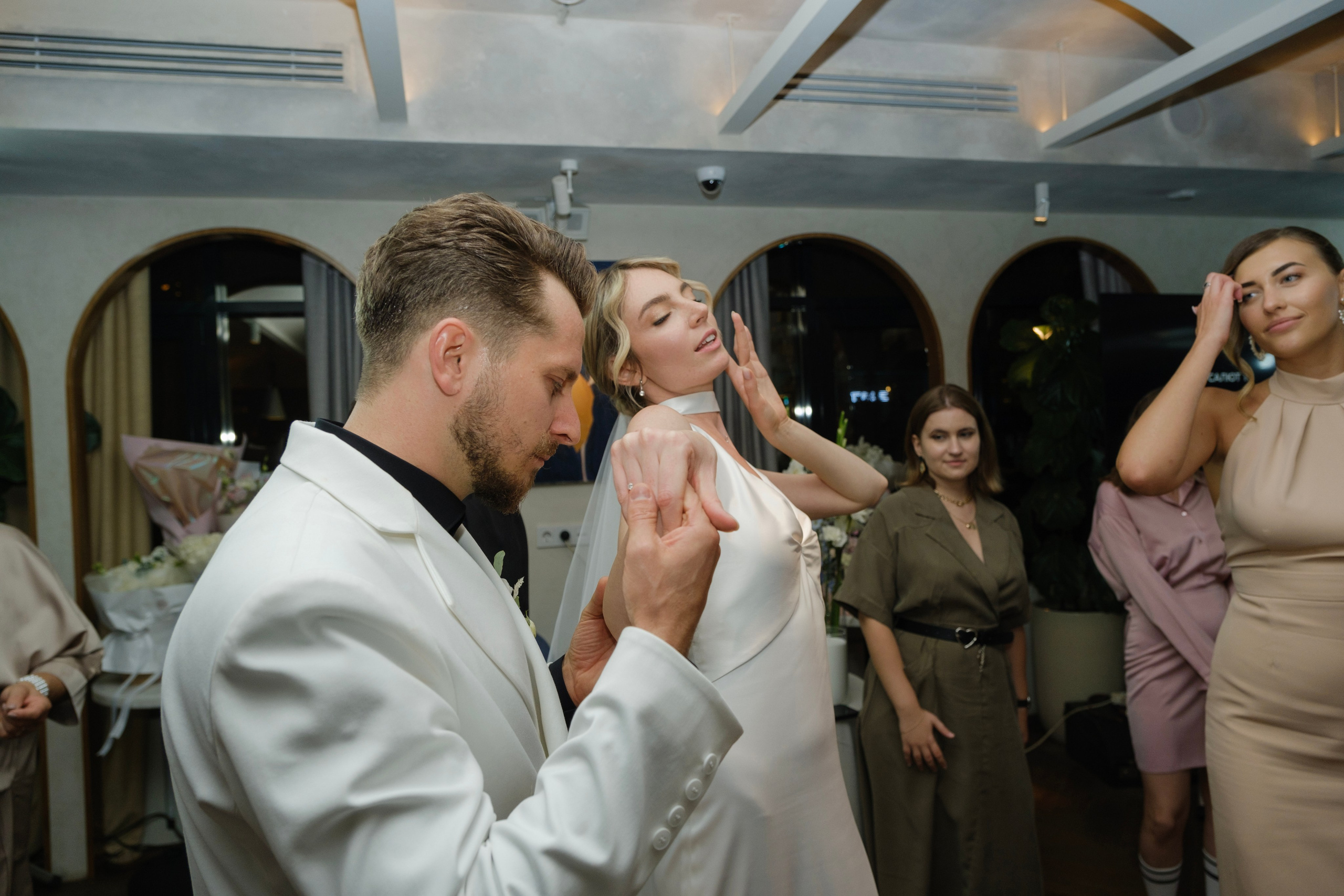 Alexander Alina. Wedding photographer