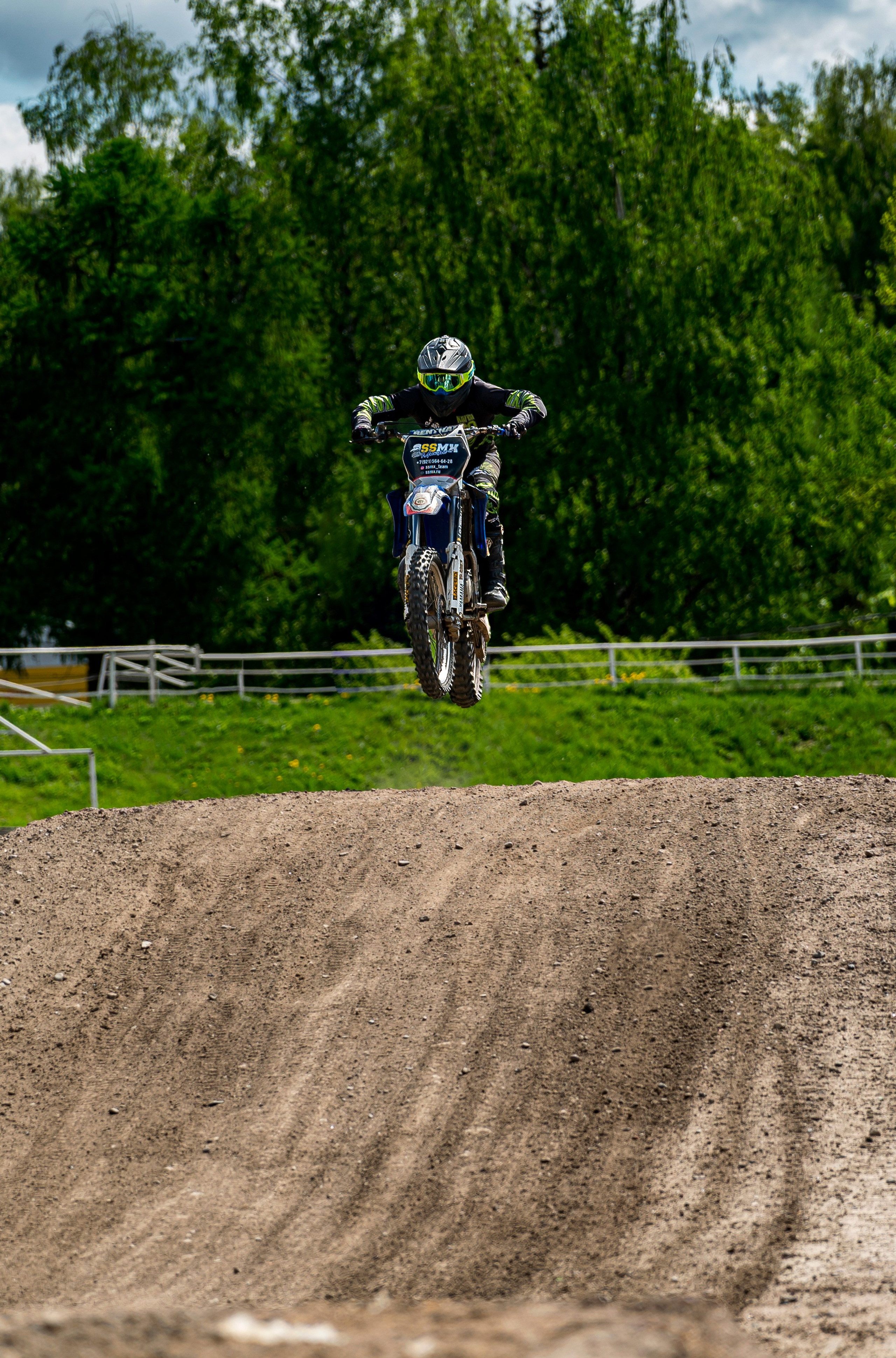 Катя Ли. Графический дизайнер Илья Левченко