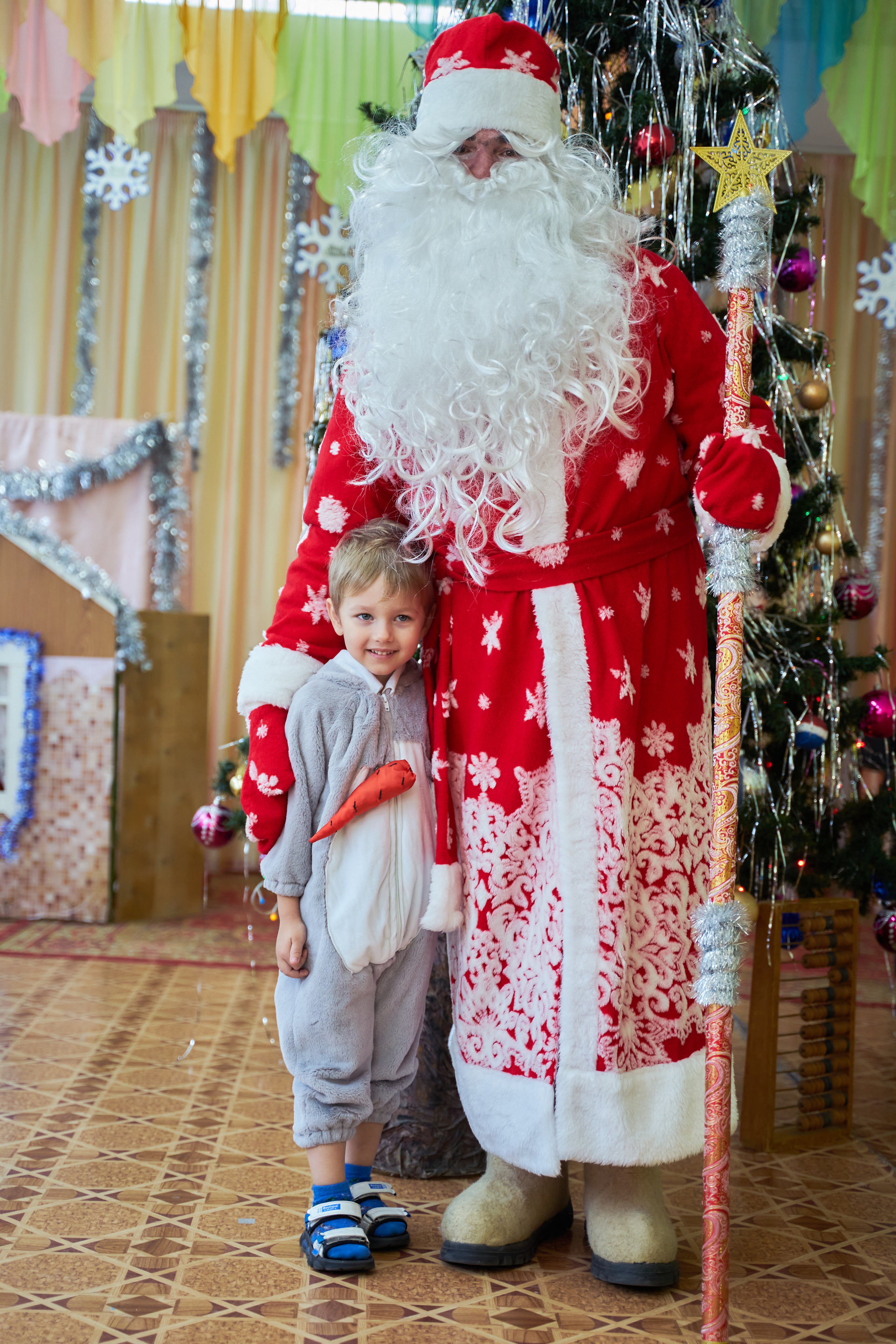 Утренник. Новый год. Выпускные фотокниги во Владивостоке Джуган Елена
