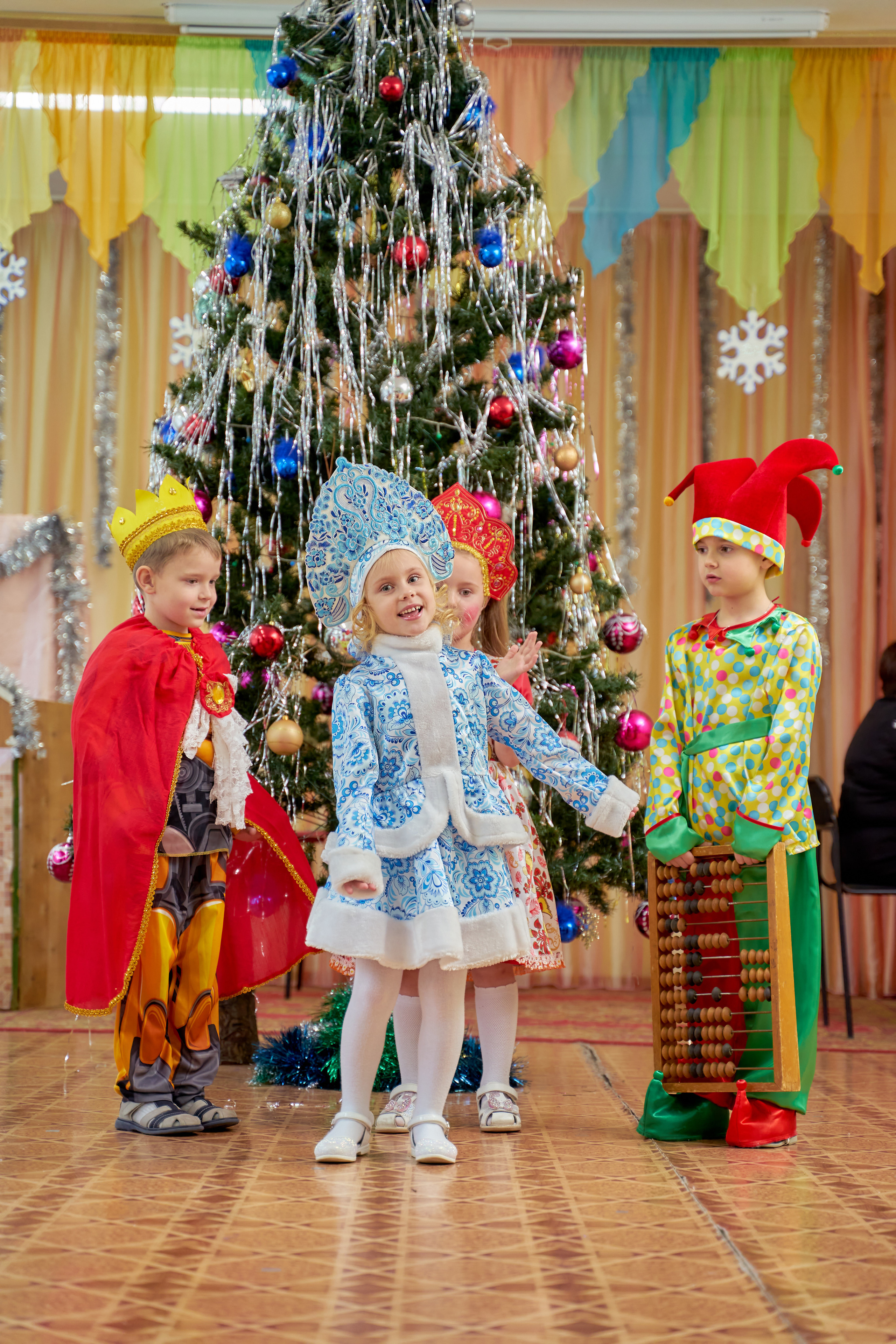 Утренник. Новый год. Выпускные фотокниги во Владивостоке Джуган Елена