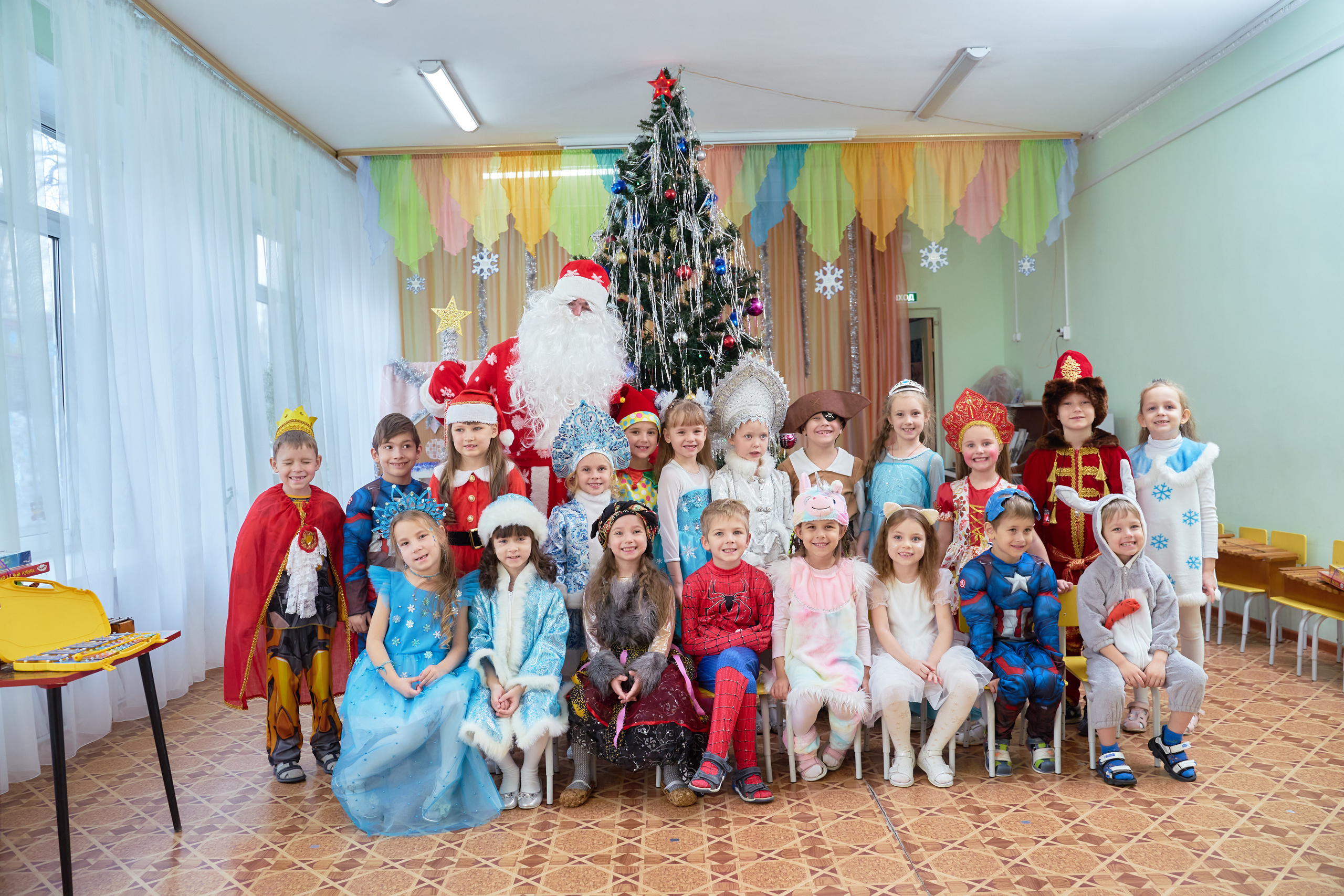 Утренник. Новый год. Выпускные фотокниги во Владивостоке Джуган Елена