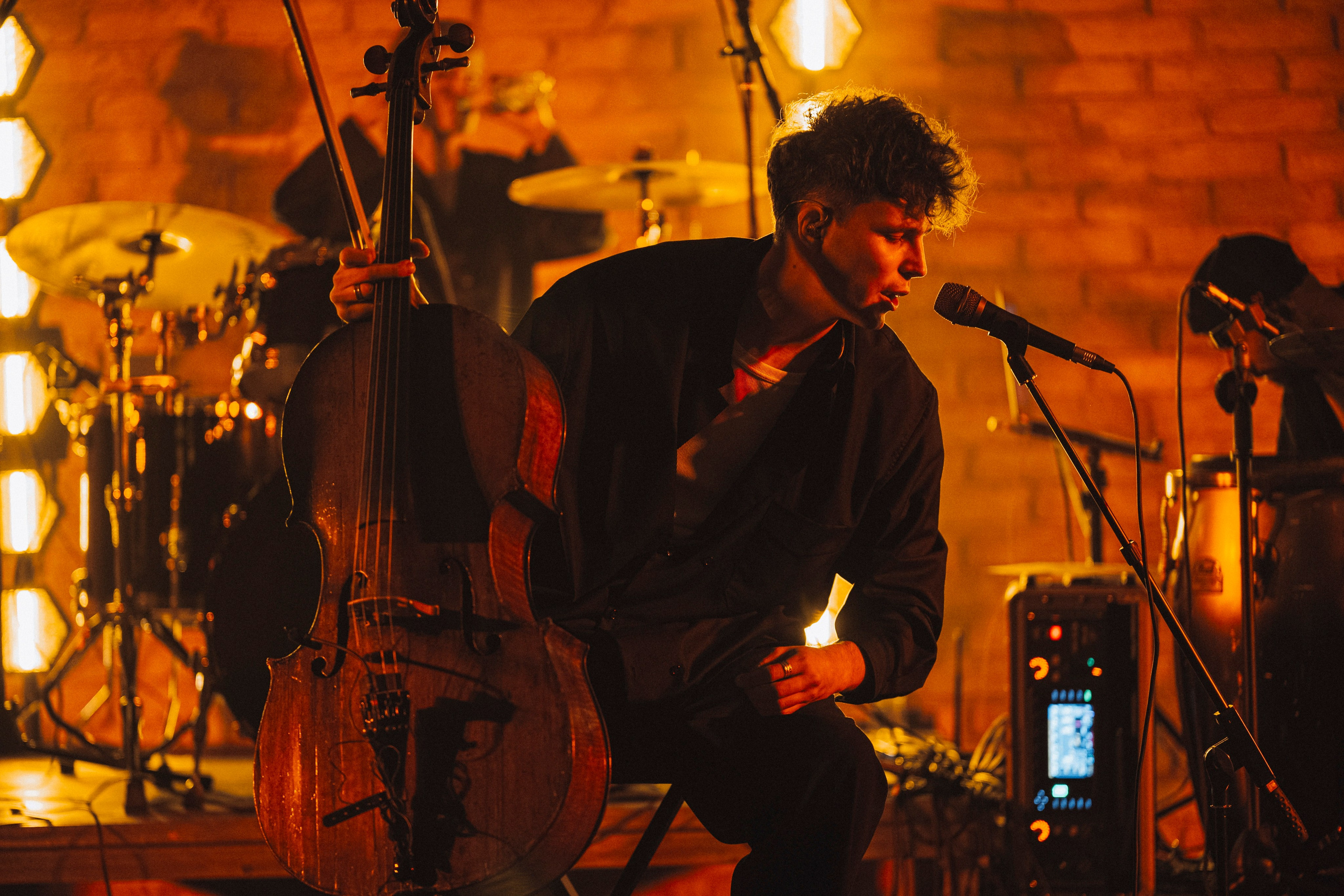 Play Vinyl Band. Главная