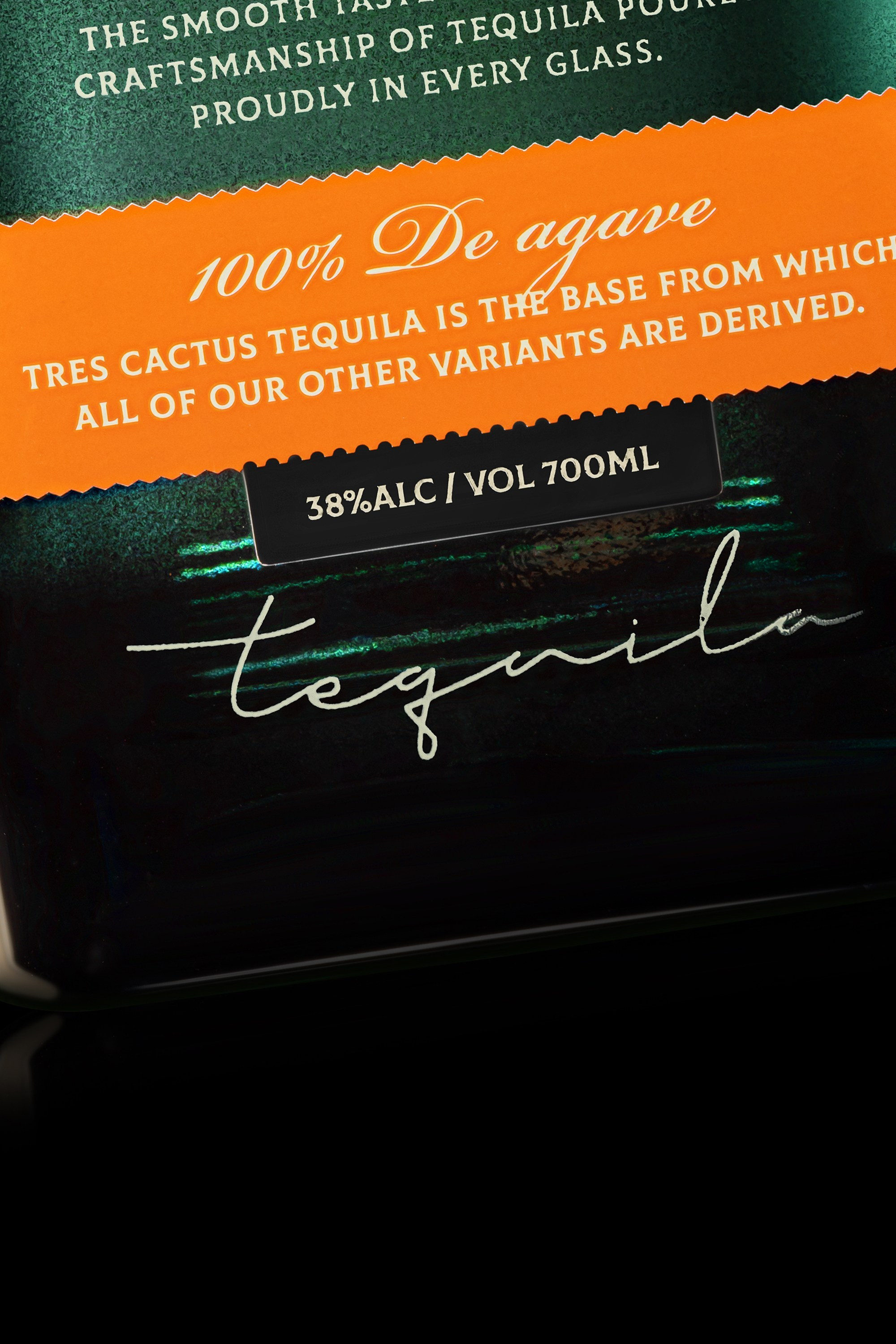 Профессиональная предметная фотосъемка бутылок в Москве и Московской области. Фотостудия в Москве LUXARTPHOTO